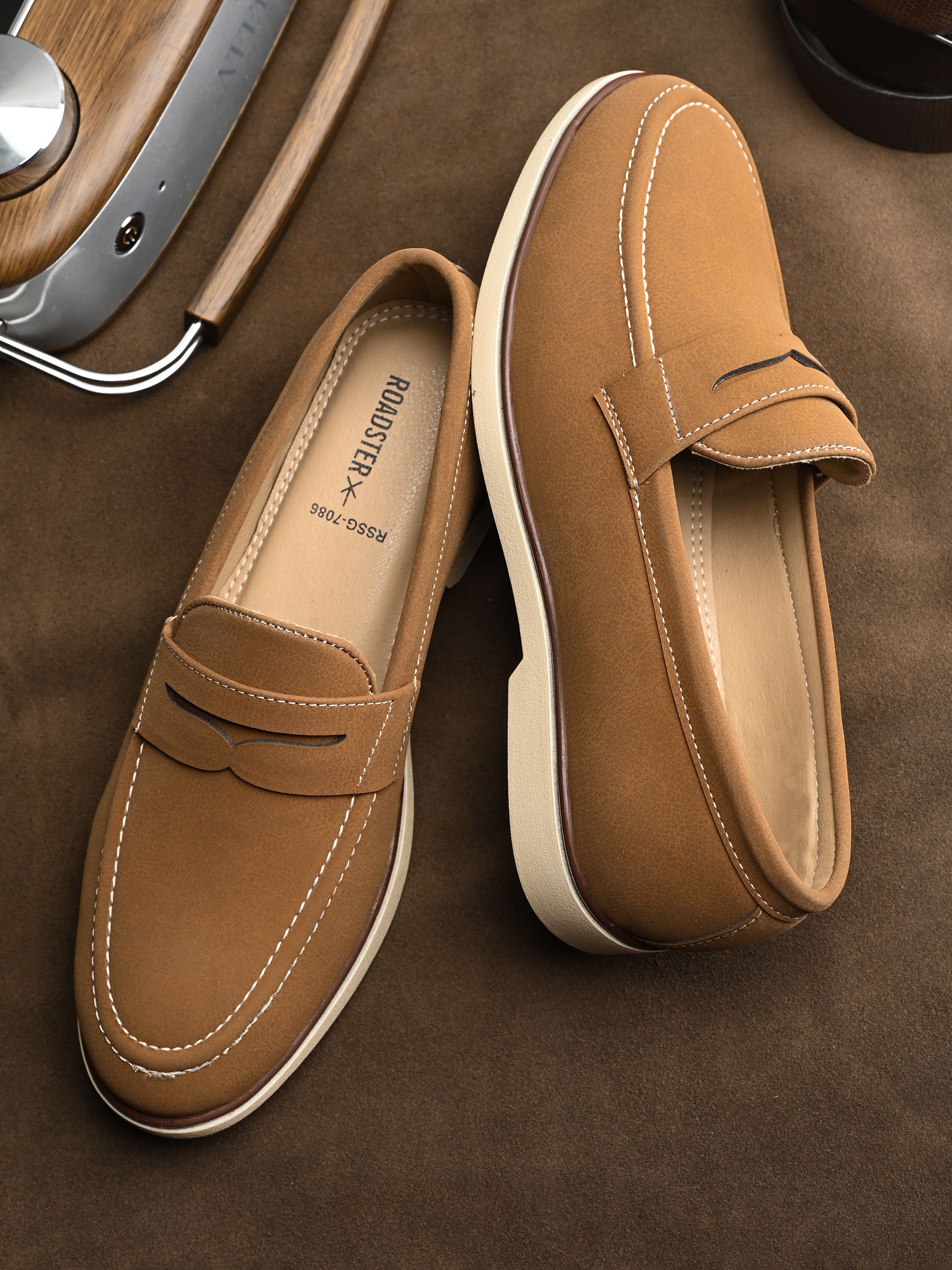 Men tan solid suede round toe comfortable slip on moccasins stylish casual loaf Loafers For Men-image-27