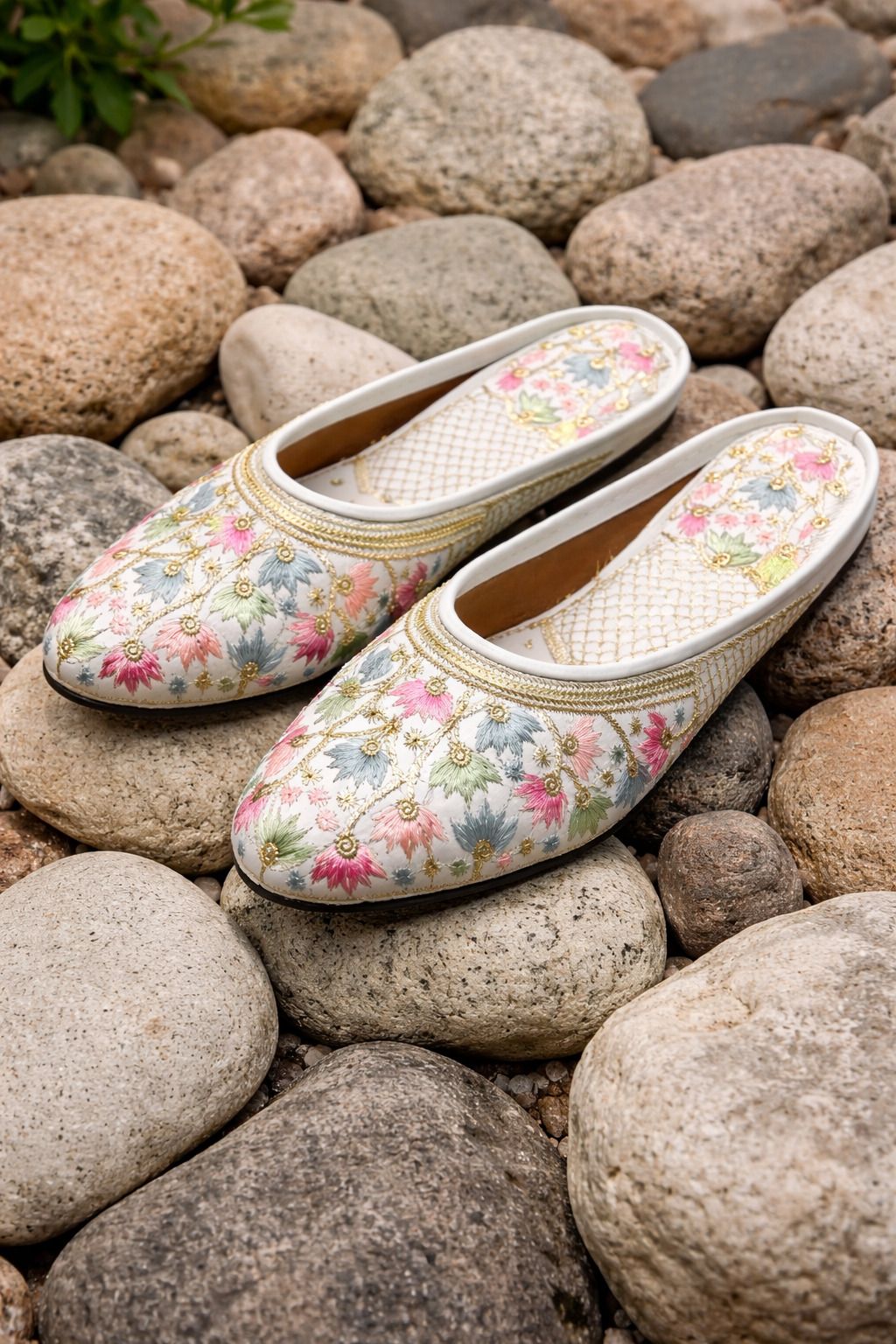 m.k art & jewels Women Floral Embroidered Jutti Ethnic Slip-On Mojaris Bellies For Women-picture-18