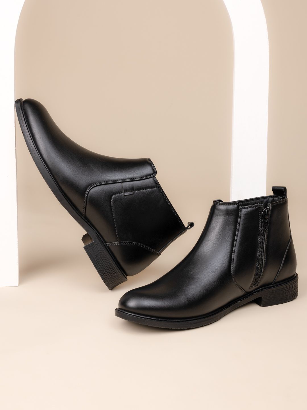 Roadster Men Black Chelsea Boots Boots For Men-picture-15