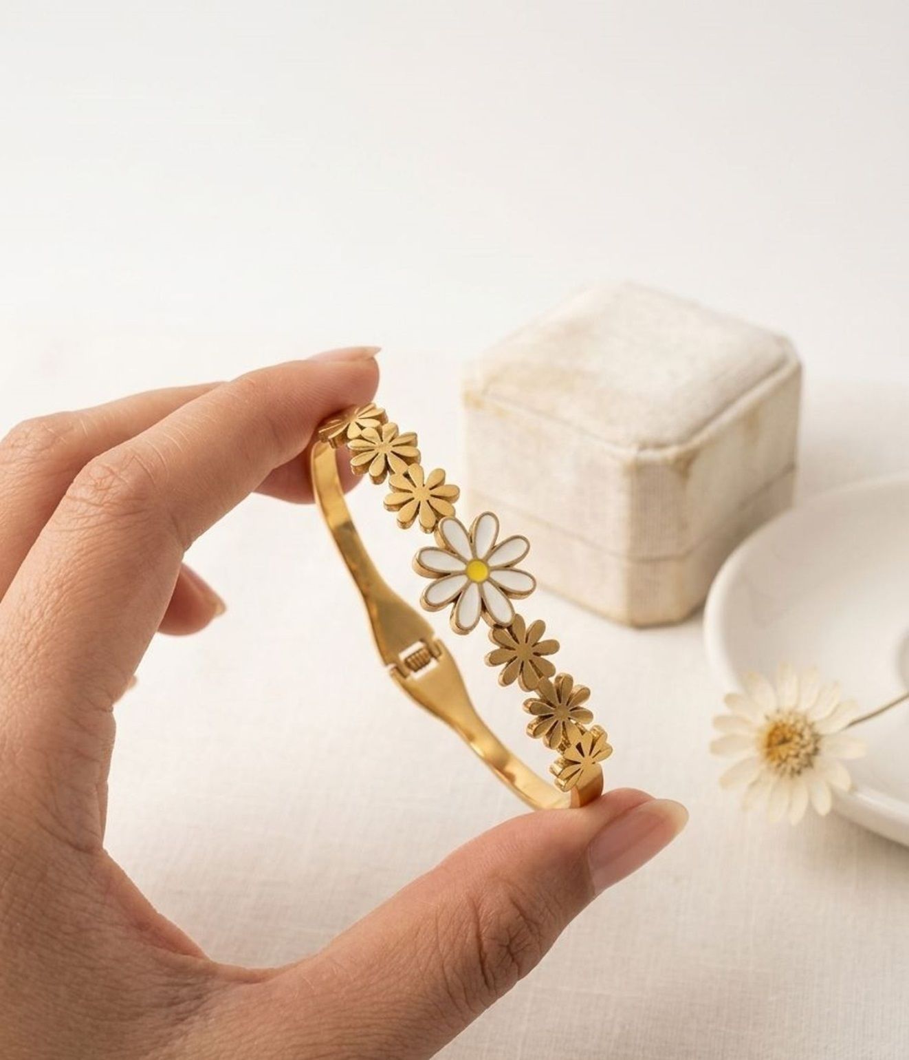 tanlooms Stainless Steel Gold-plated Bracelet-picture-1