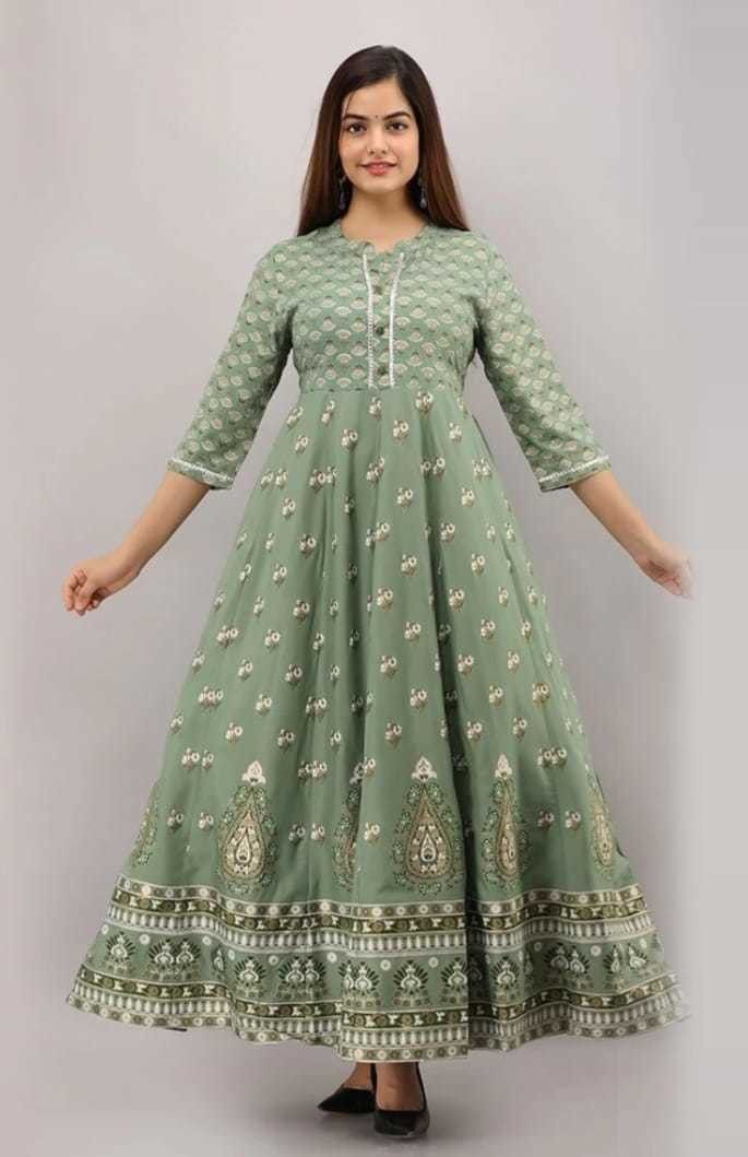 Women Fit and Flare Light Green Below Knee Dress-image-7