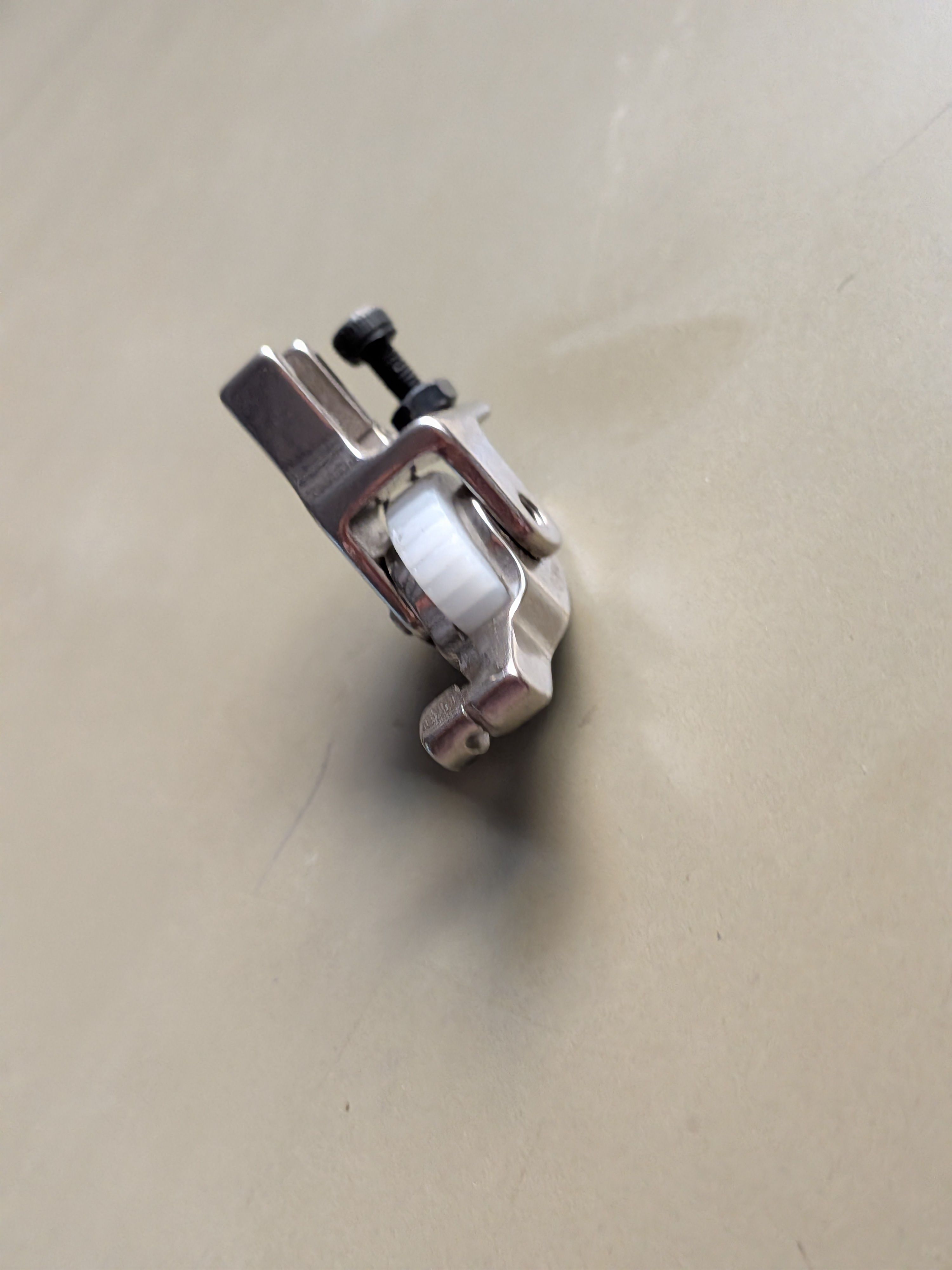queed T168 Teflon Metal Roller Zipper Presser Foot-393 Pressure foot with High Shank-picture-29
