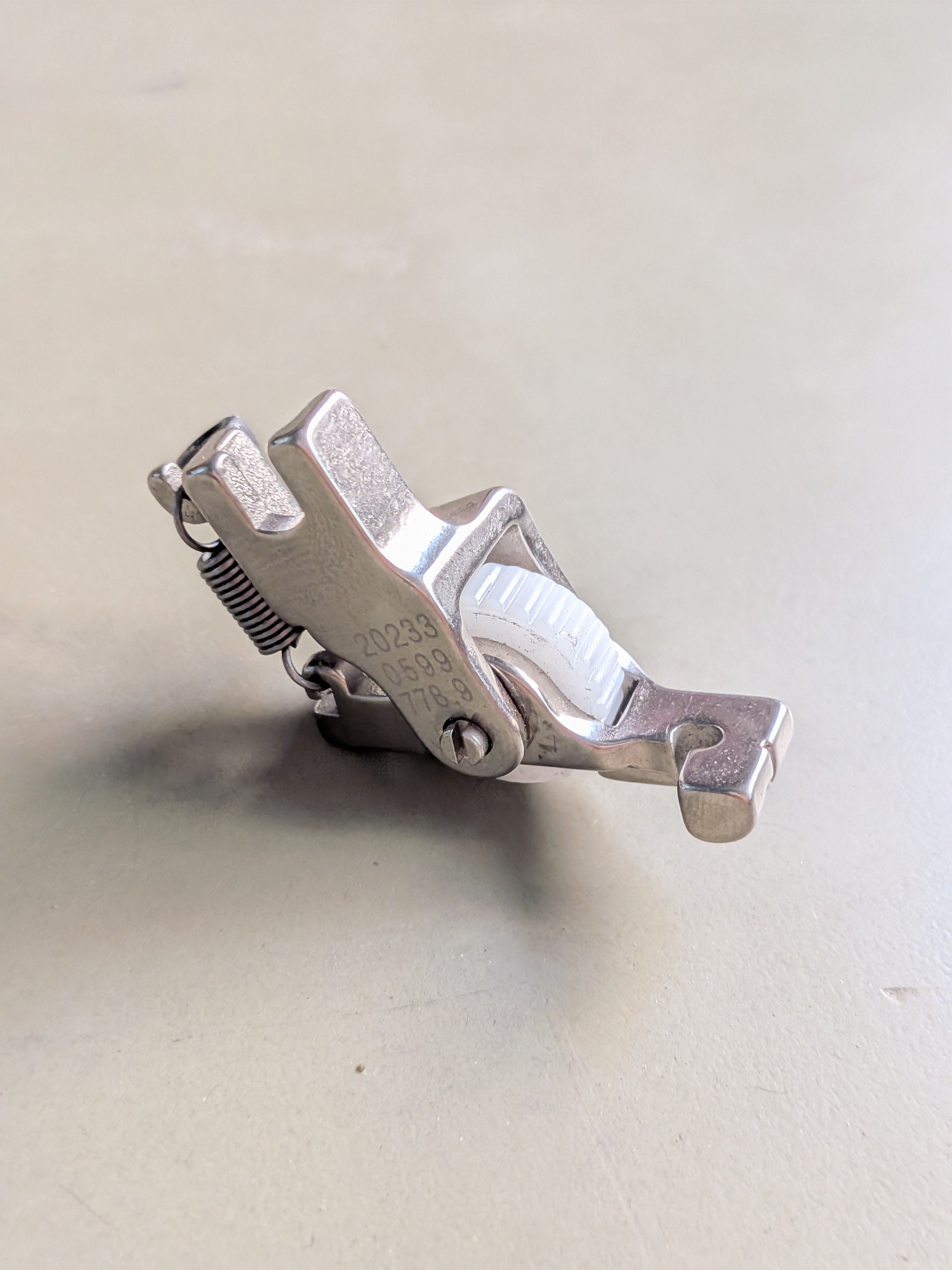 queed T168 Teflon Metal Roller Zipper Presser Foot-332 Pressure foot with High Shank-picture-31