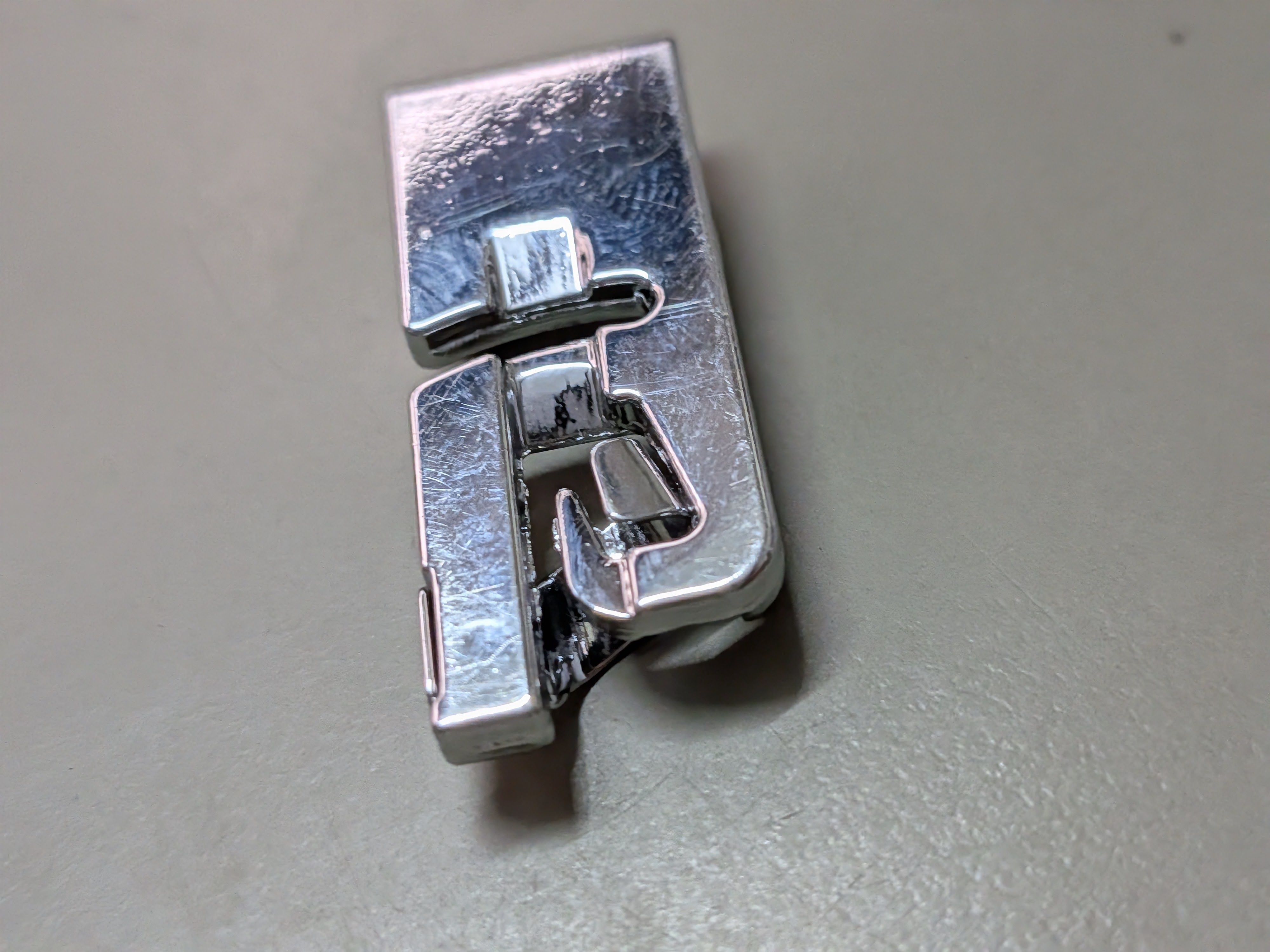 queed 4mm Universal Narrow Rolled Hemming Foot Sewing Machines-007 pressure foot with High Shank-picture-26