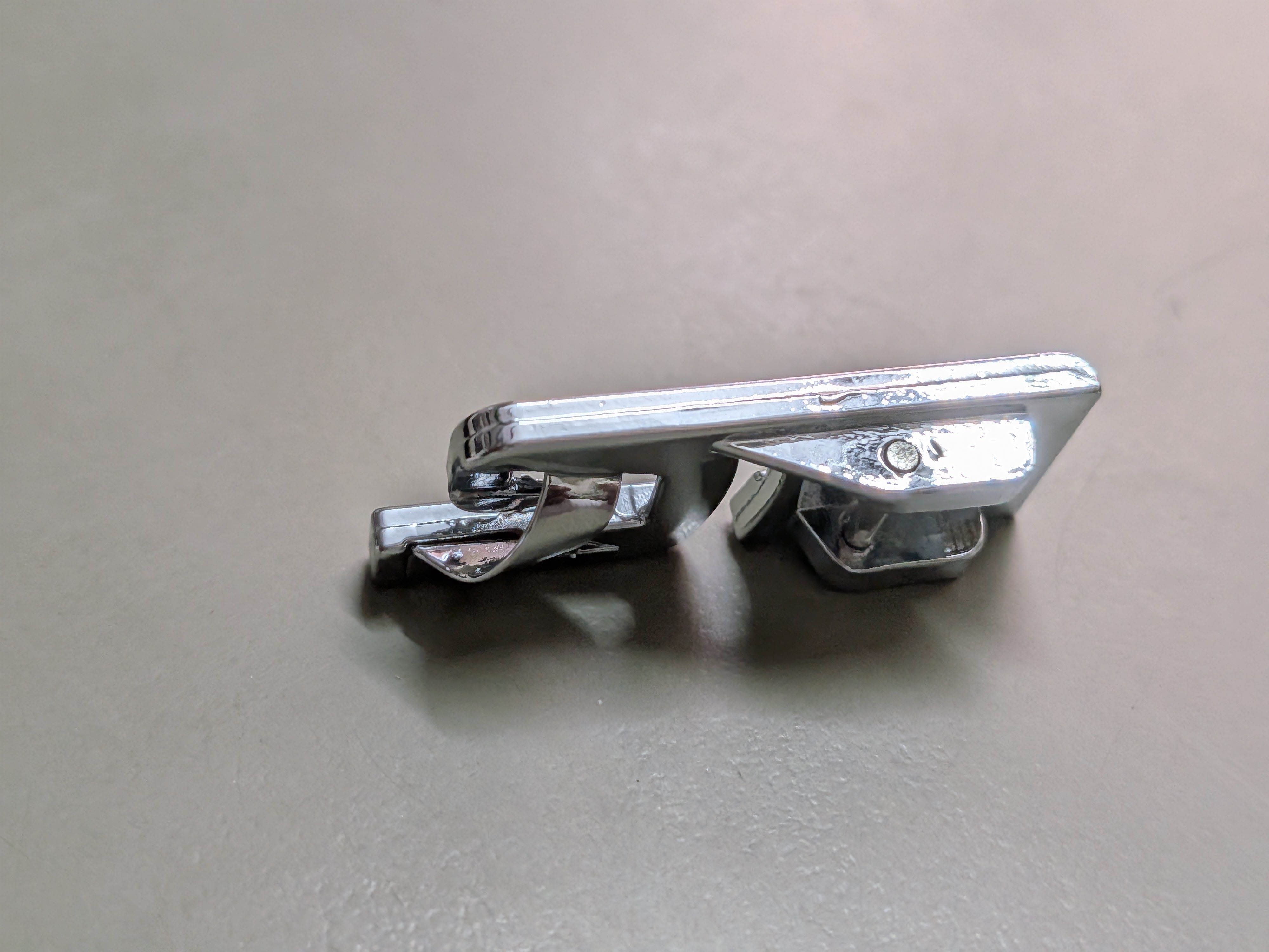 queed 4mm Universal Narrow Rolled Hemming Foot Sewing Machines-146 pressure foot with High Shank-picture-23