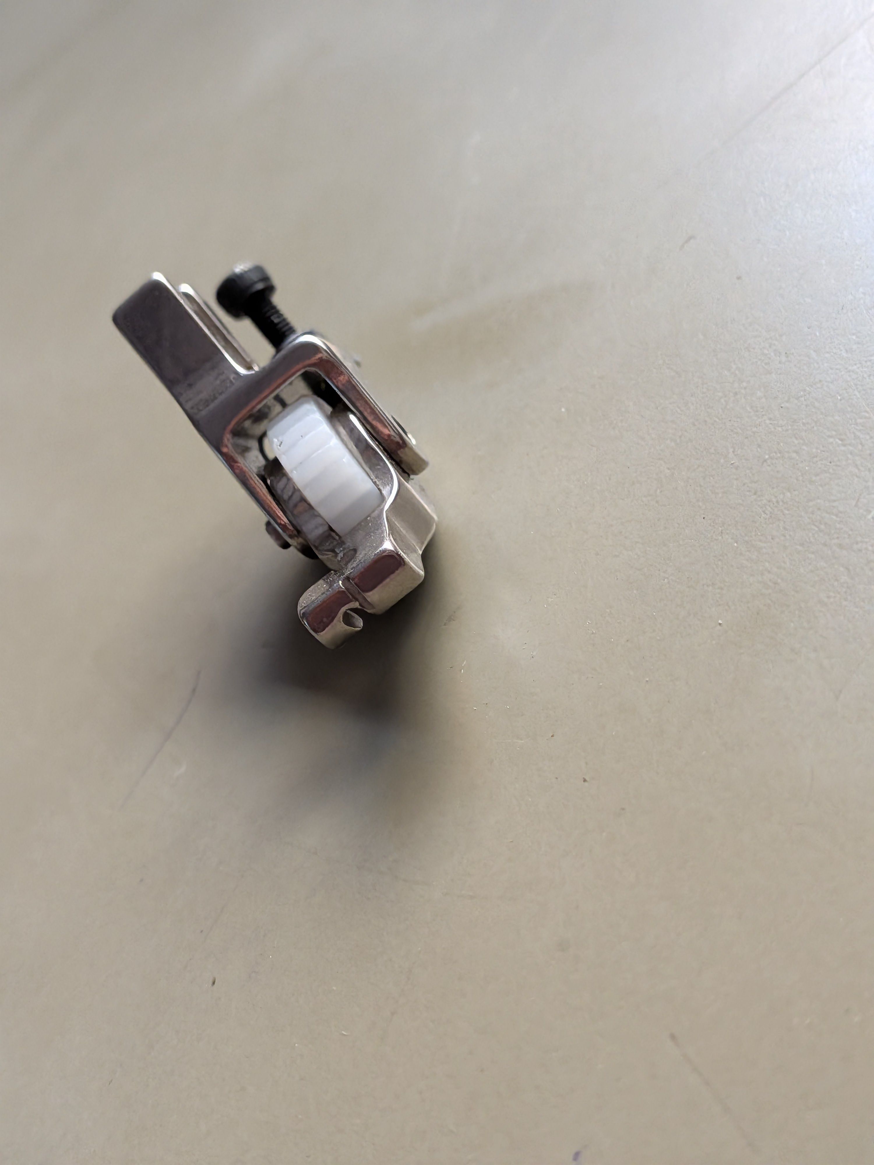 queed T168 Teflon Metal Roller Zipper Presser Foot-459 Pressure foot with High Shank-picture-14