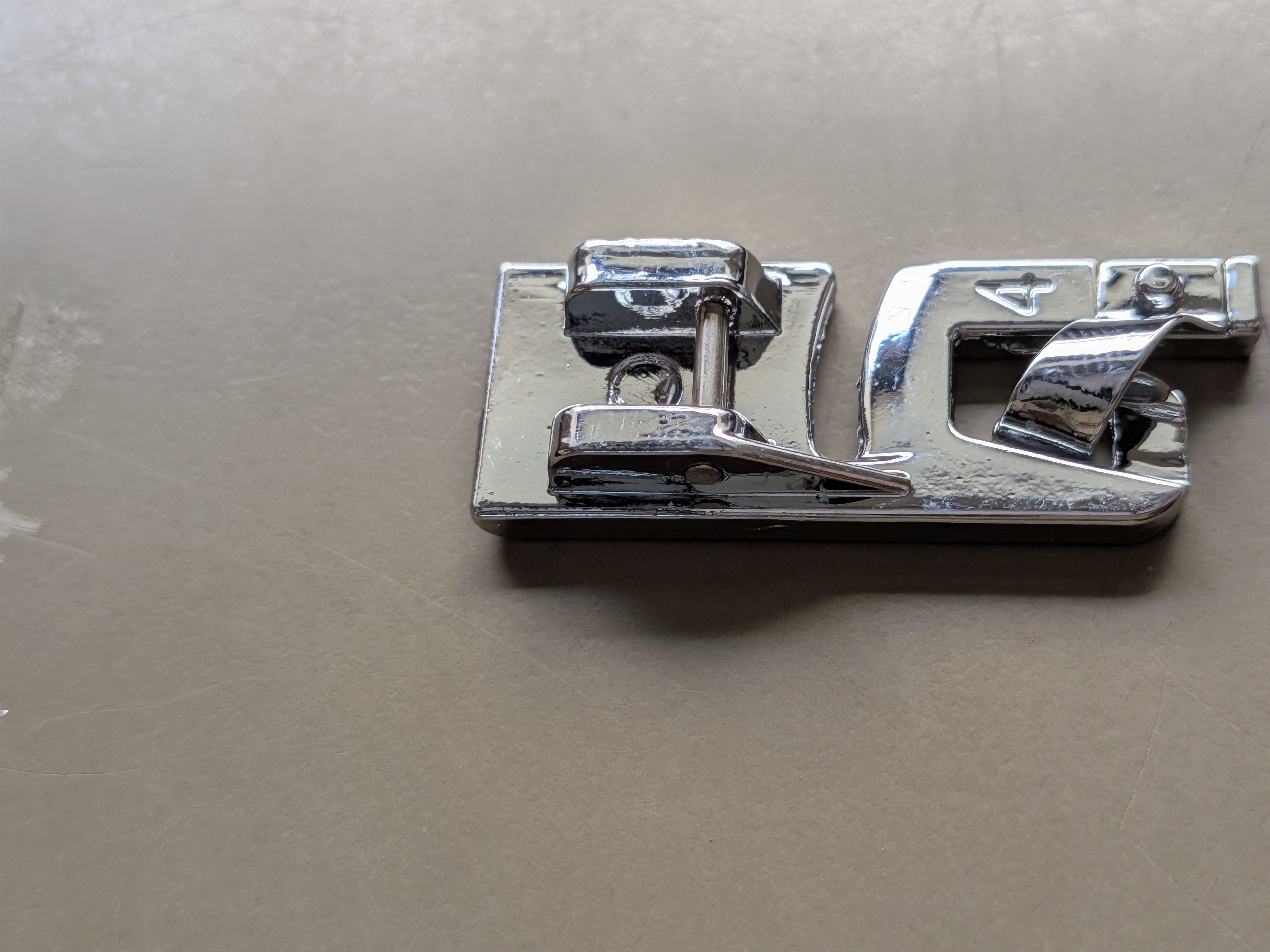 queed 4mm Universal Narrow Rolled Hemming Foot Sewing Machines-384 pressure foot with High Shank-picture-31