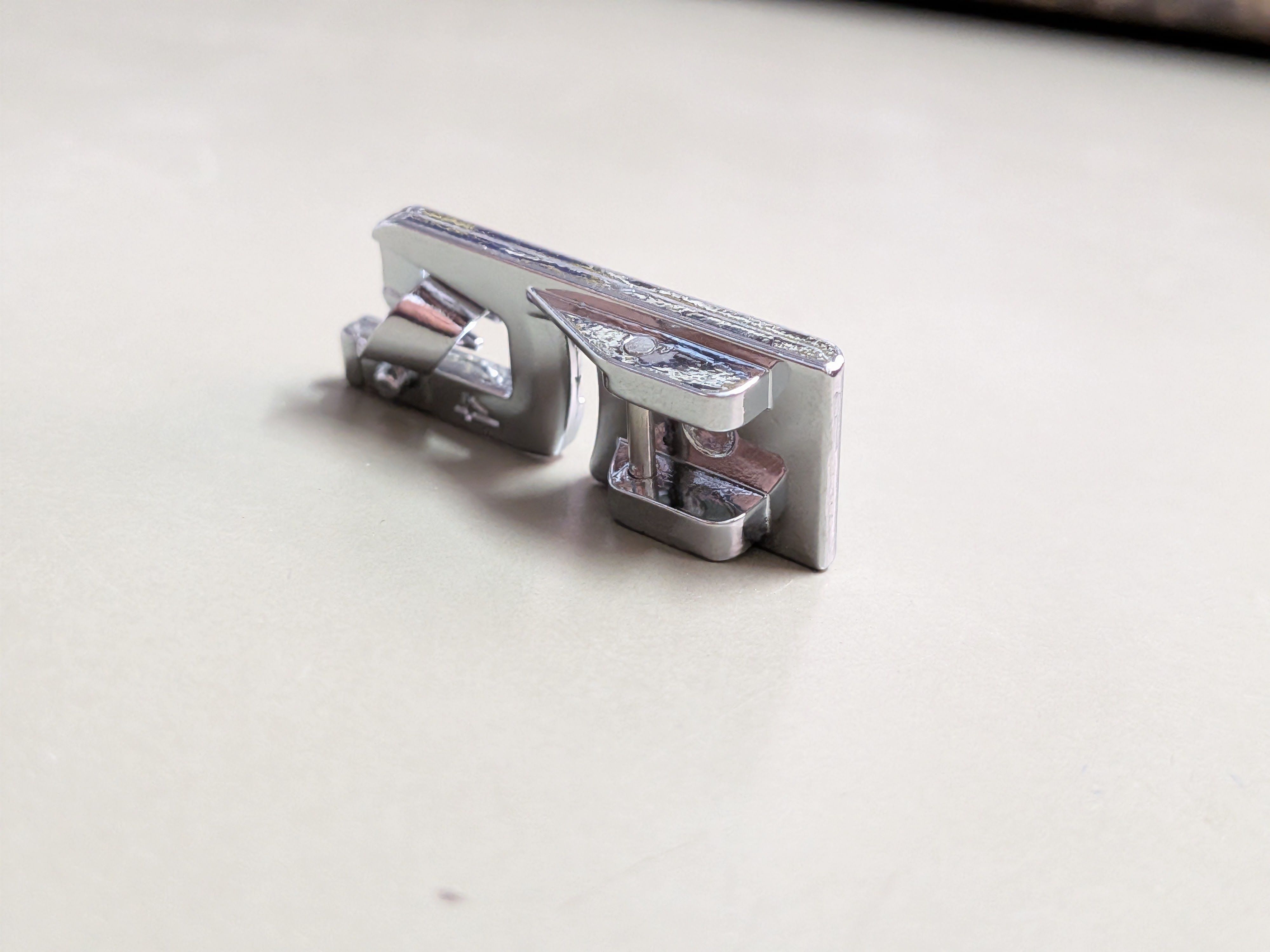 queed 4mm Universal Narrow Rolled Hemming Foot Sewing Machines-134 pressure foot with High Shank-picture-32