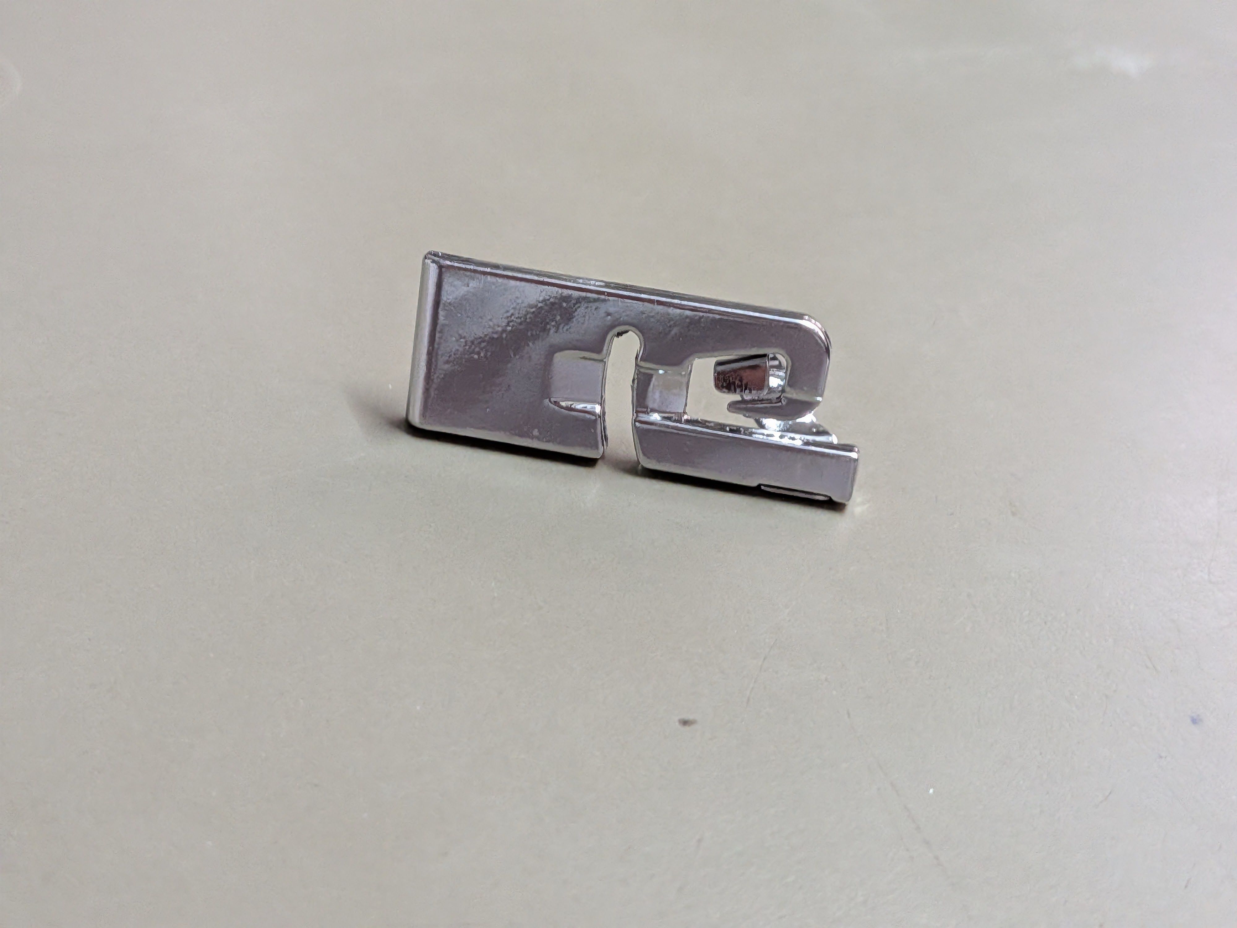 queed 4mm Universal Narrow Rolled Hemming Foot Sewing Machines-062 pressure foot with High Shank-picture-15