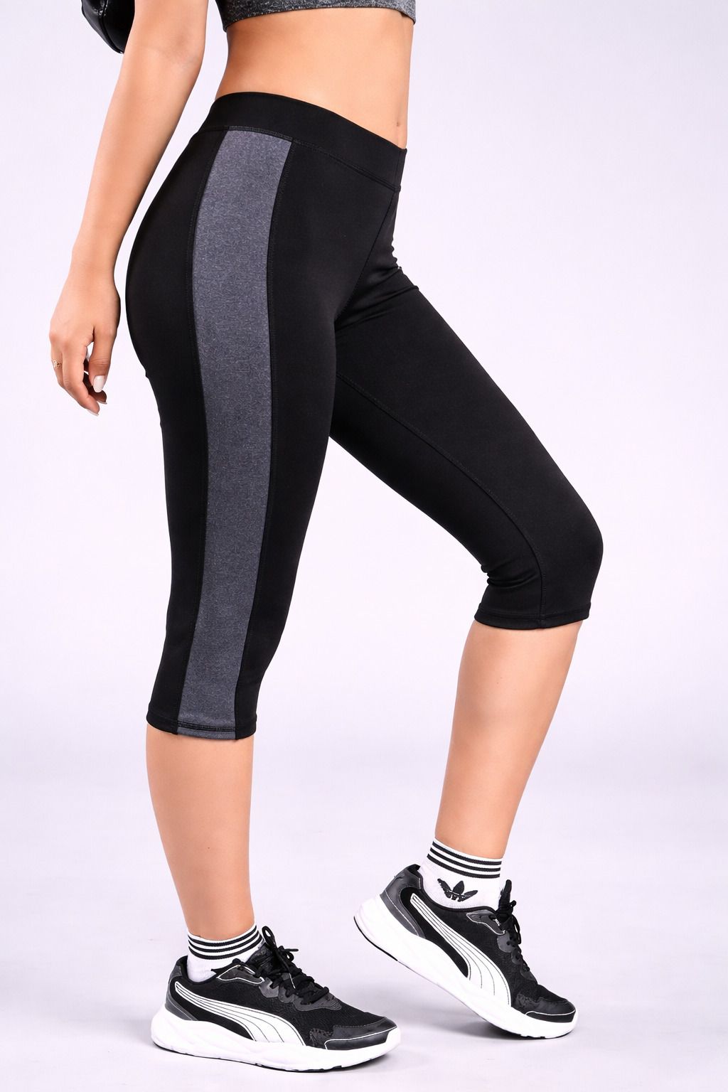 Women Grey Striped High Waist Capri Leggings for Gym Yoga Sportswear pants Women Black Capri-image-8