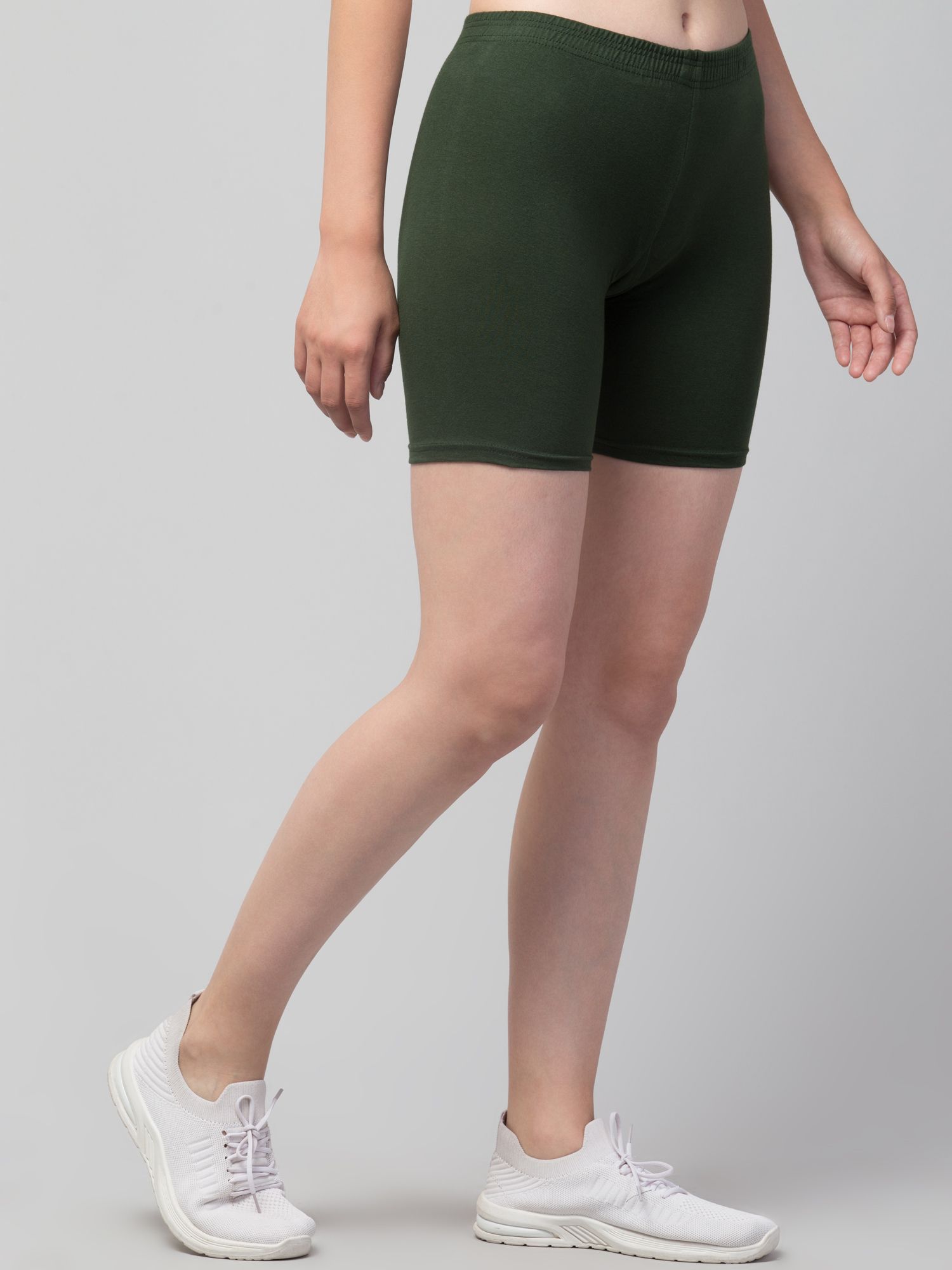 draxstar trends Solid Women Dark Green Sports Shorts-picture-16