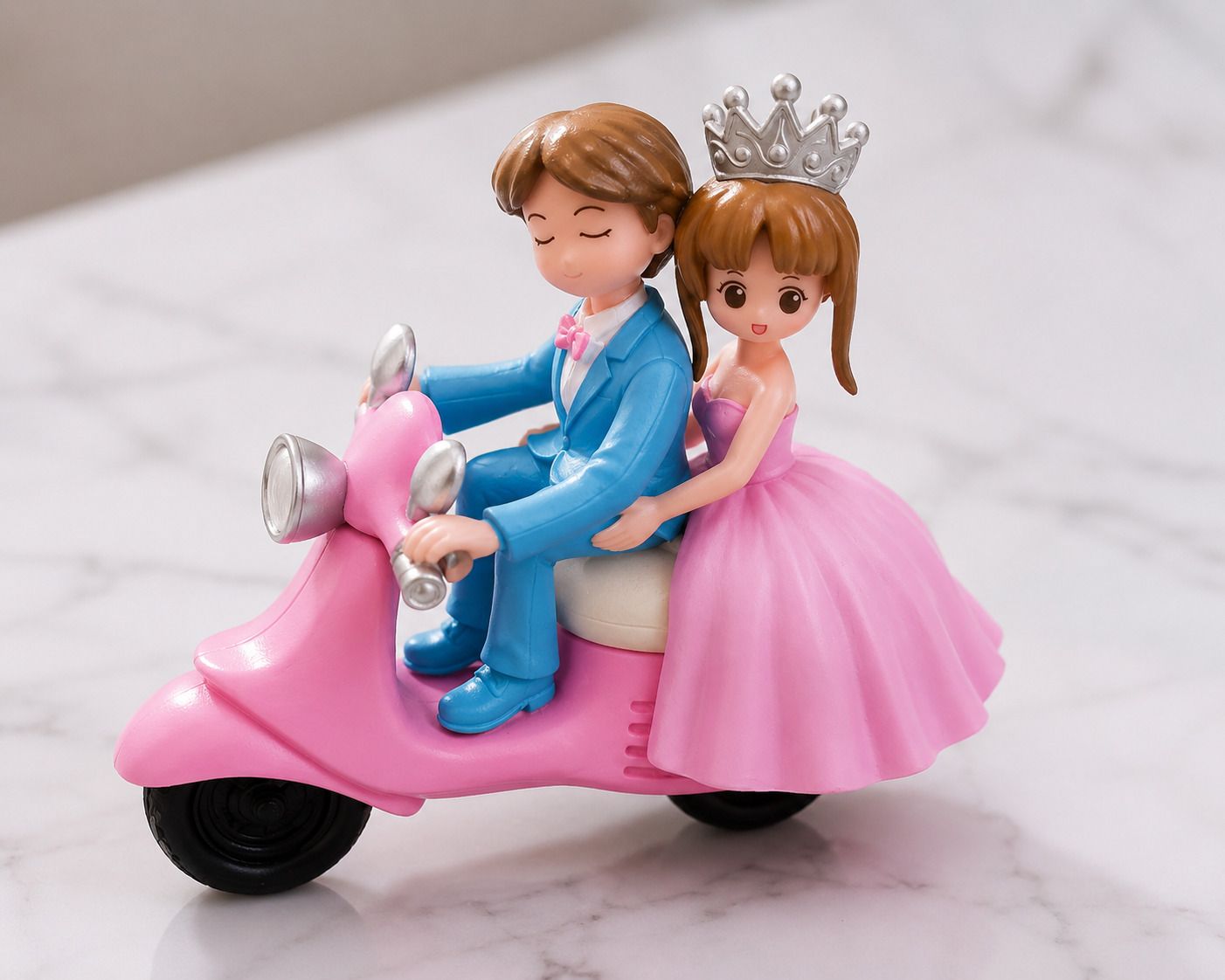 elanora jewels Car Desk Showpiece Decorative Car Dashboard Cute Love Scooter Couple Gift Decorative Showpiece - 8 cm-picture-1