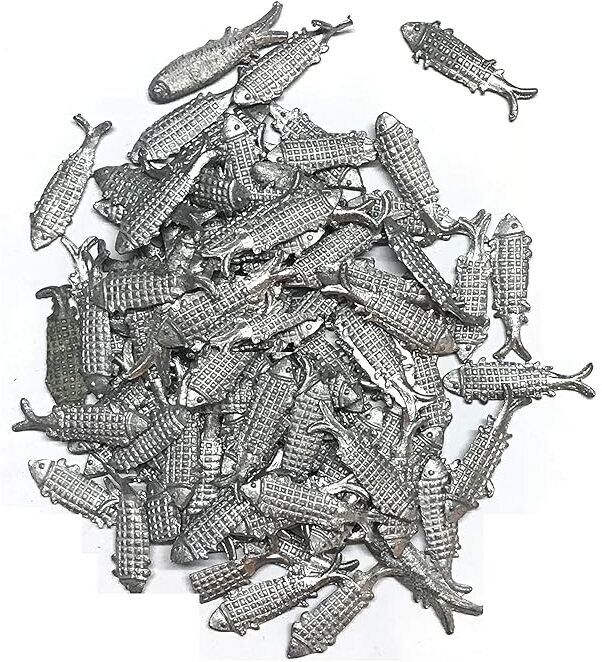 ASTRO-D Moira Lead/Ranga Fish Remedy Silver 51 Decorative Showpiece - 3 cm-image-41