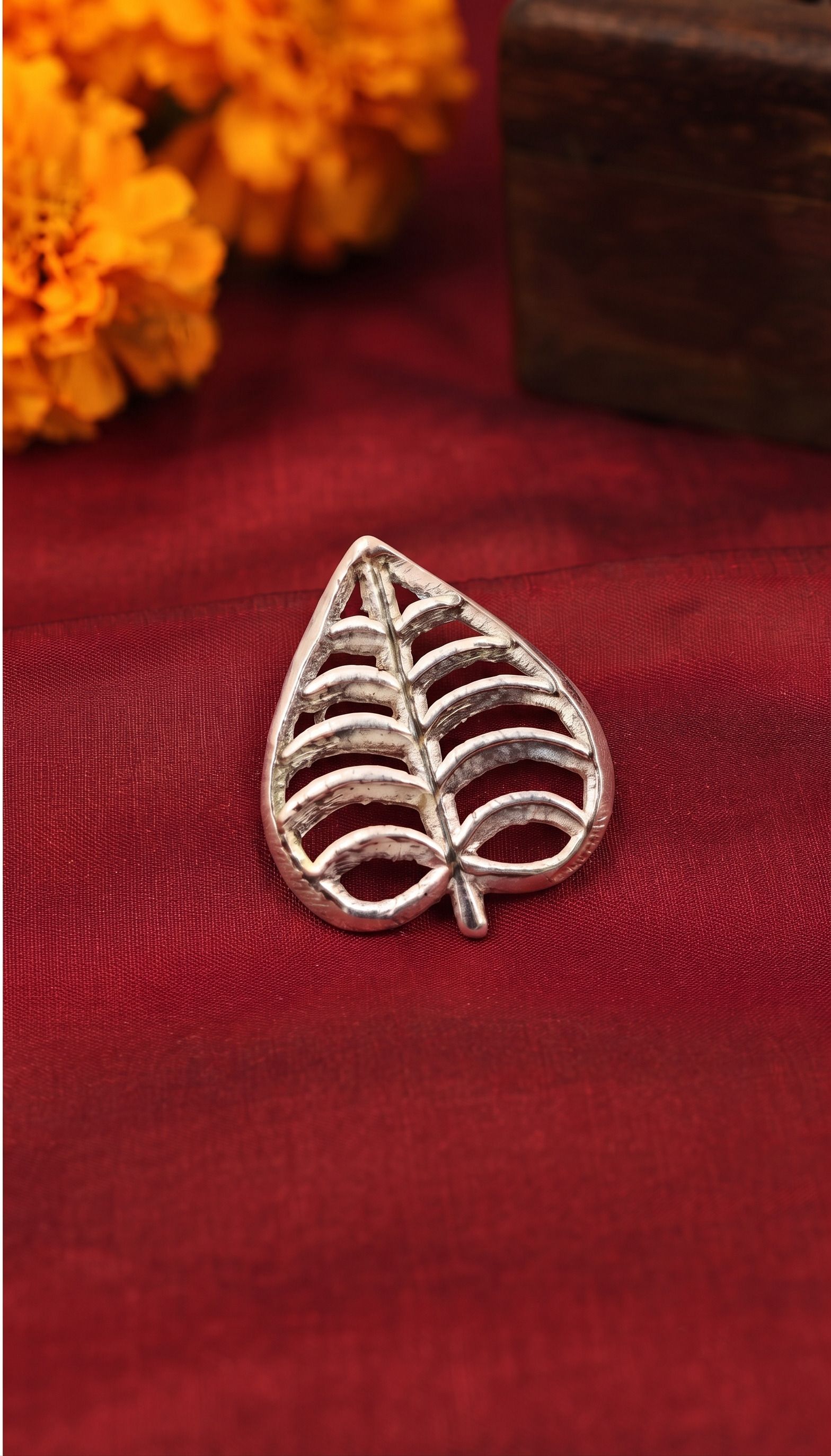 astro-d Modern Paan Leaf Silver 2.5g Decorative Showpiece - 2 cm-picture-27