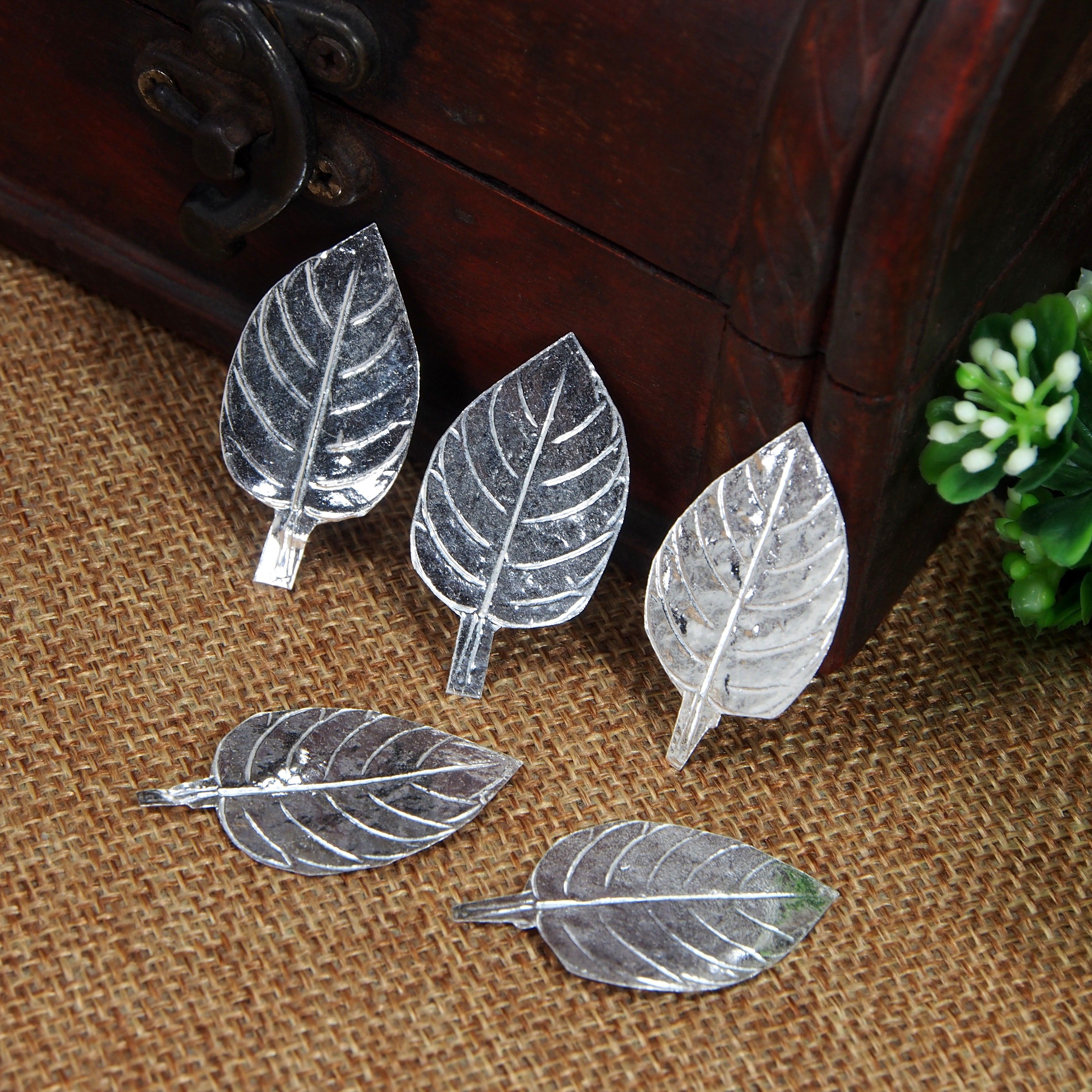 Tulsi Patta (3 gm)[ 5 tulsi Paatta combo] Decorative Showpiece-1.27 cm