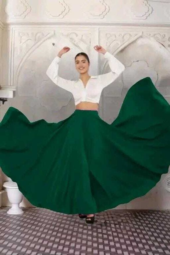 Women Solid Flared Green Skirt