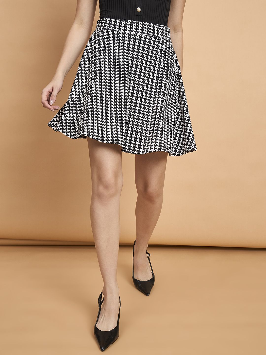 qioa Women Houndstooth Flared Black, White Skirt-picture-30
