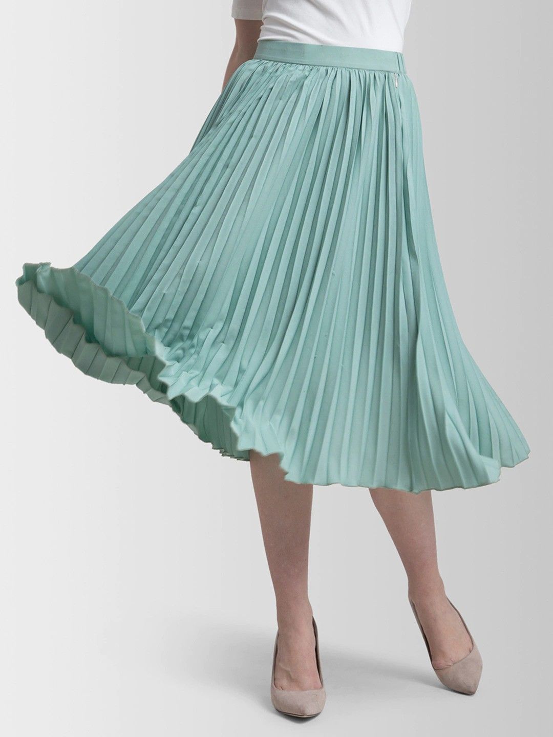 Women Solid Pleated Light Green Skirt