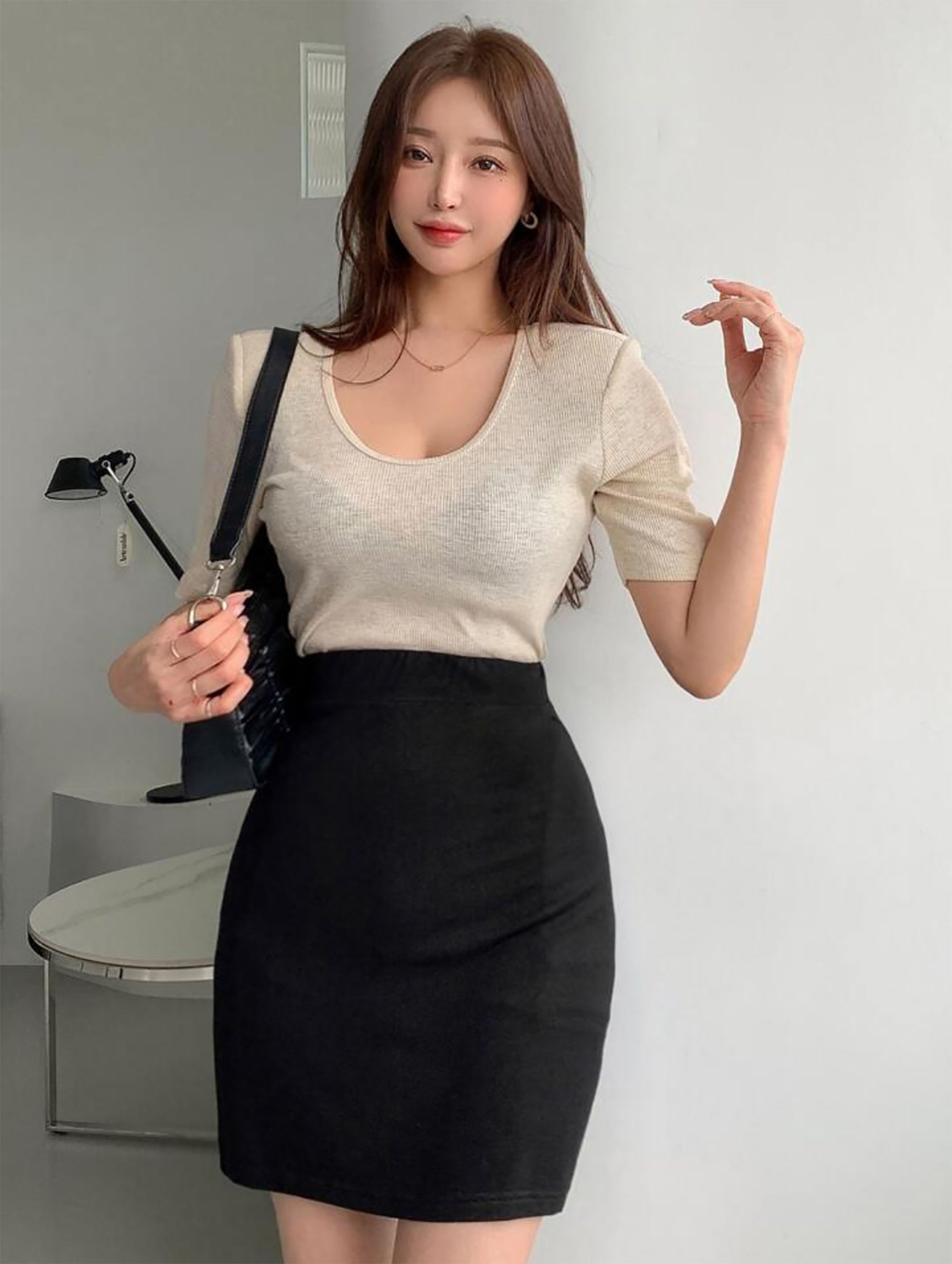 Women Solid Pencil Black Skirt-image-36