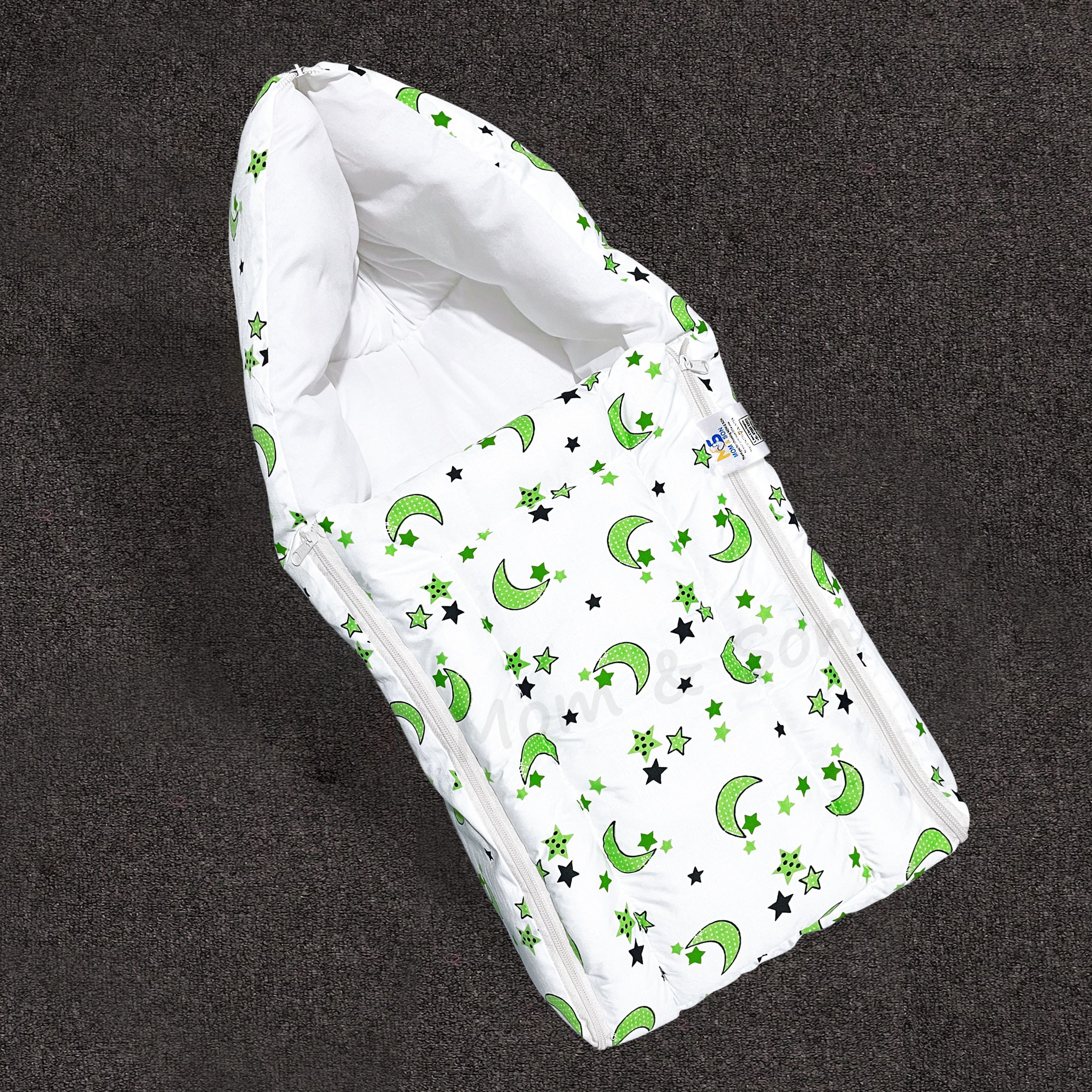 Baby's Sleeping/Bedcum Bag and Carry Bag (0-6 Month) Sleeping Bag-image-0