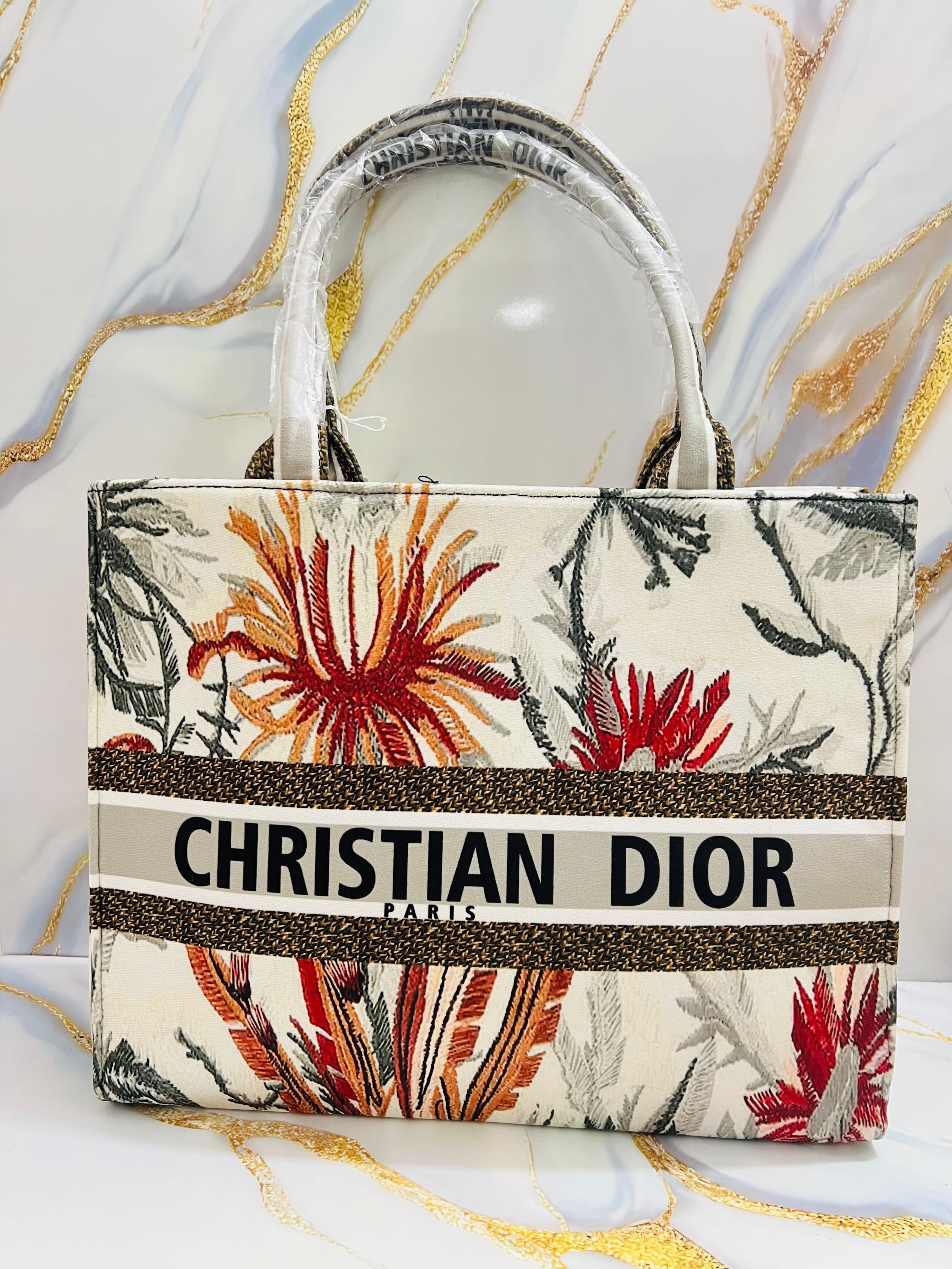 Women Multicolor Tote-image-18