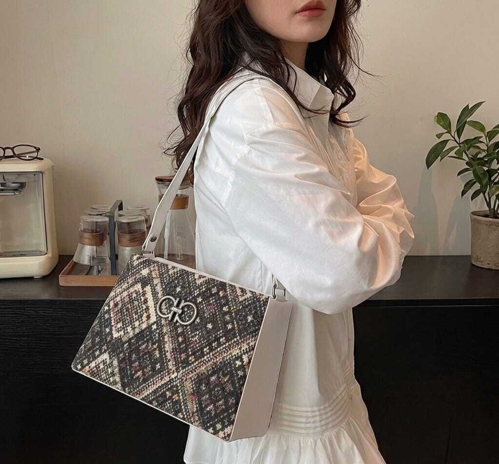 Black Women Shoulder Bag Premium Printed Tote Handbag | Handbag-image-4