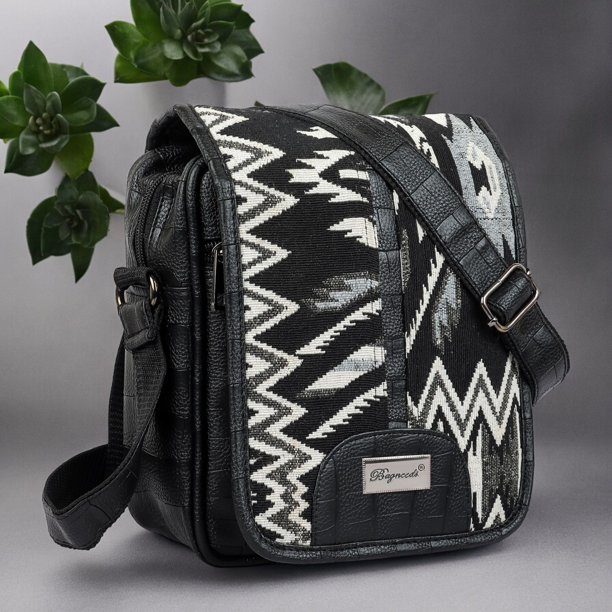 bagneeds Black Men & Women Sling Bag SlingBag-104-picture-19