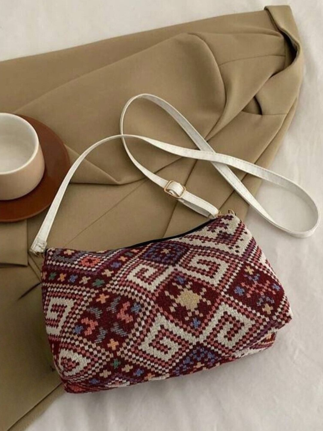 like style Maroon Women Sling Bag Jute Multicolour Sling Bag with Detachable Strap-picture-11