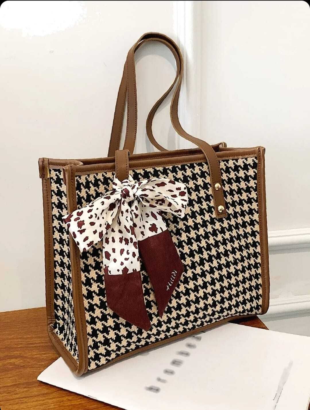 Tan Women Tote Tn Handbag-image-47
