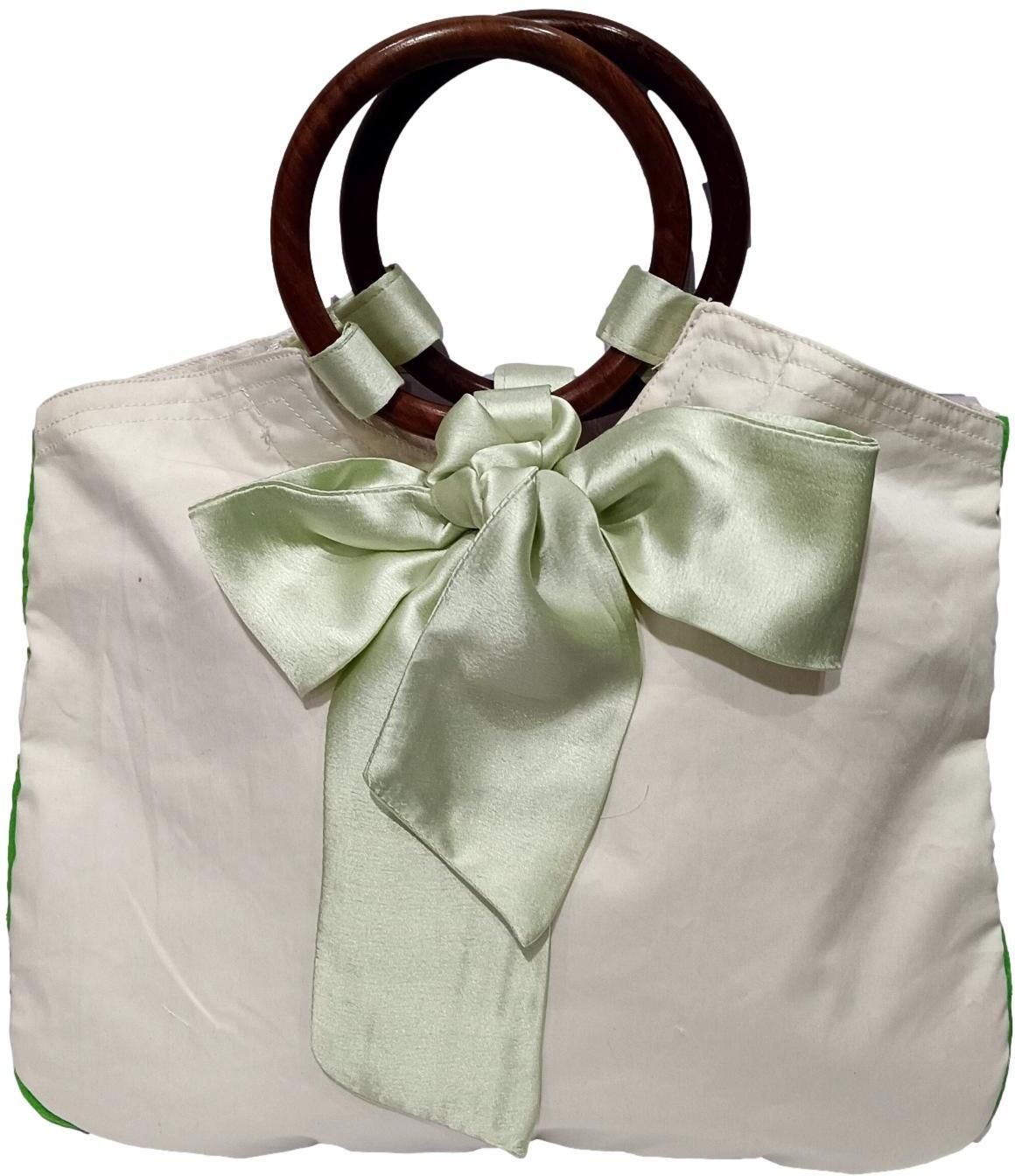 Women White Wristlet