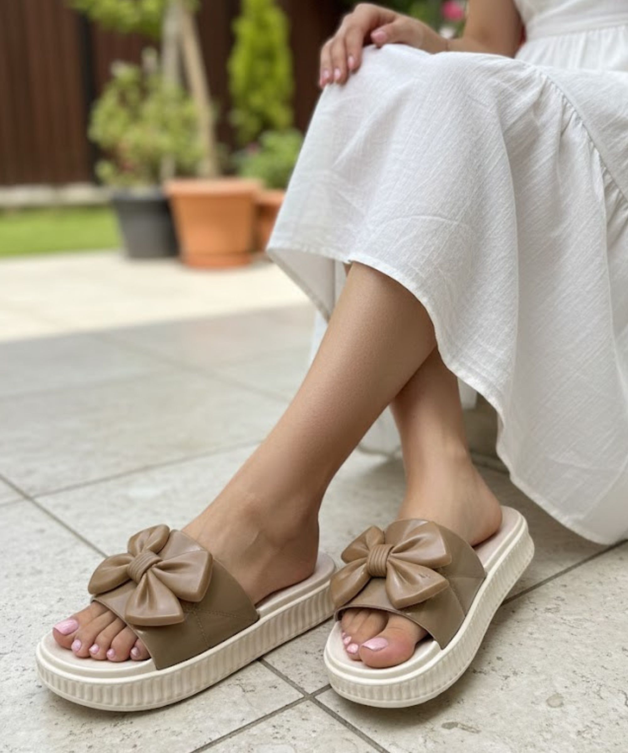 glb Women Slides-picture-0