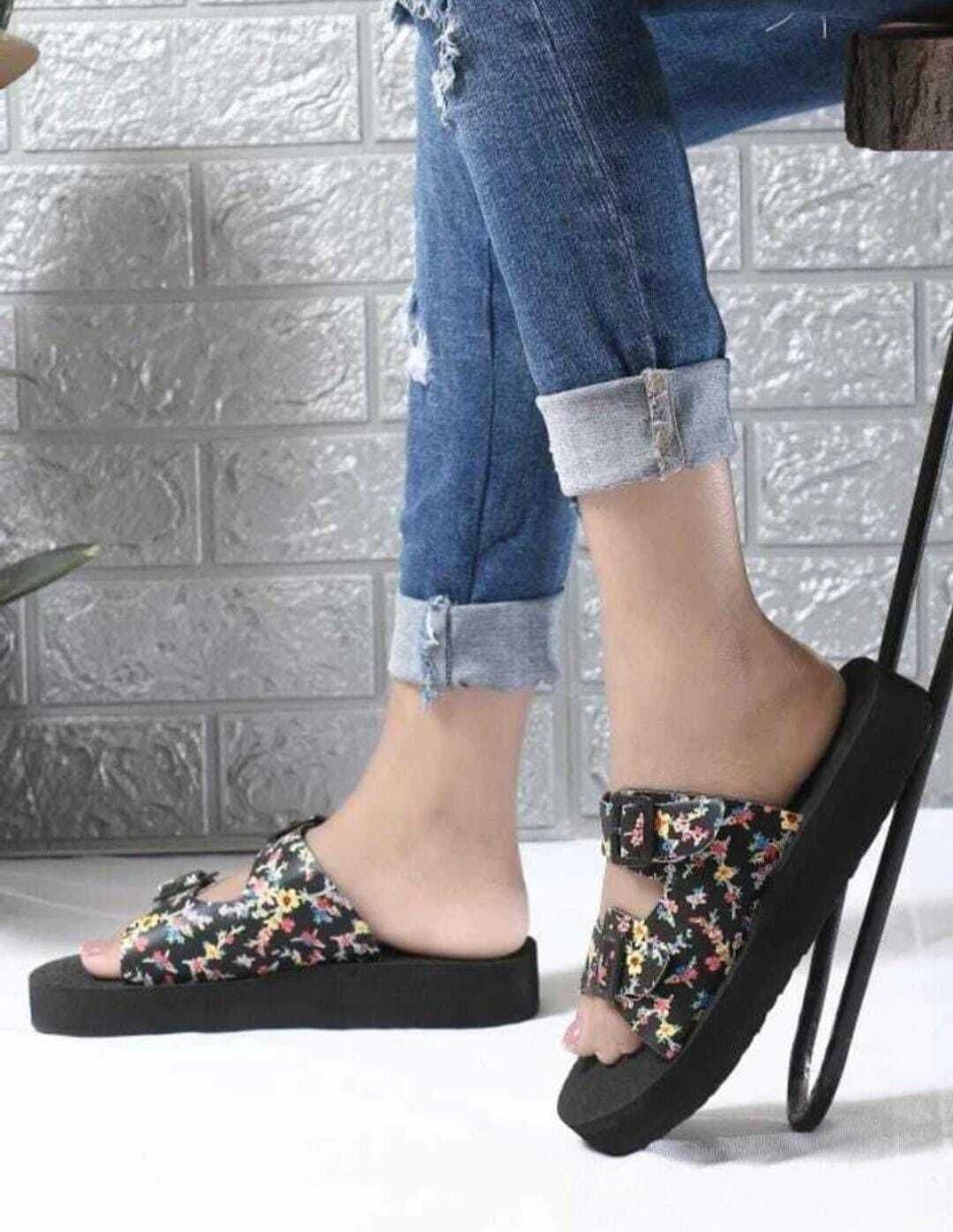 Stylish Women Slippers Lightweight Comfort Fancy Flip Flops For women& Girls Women Slides-image-12