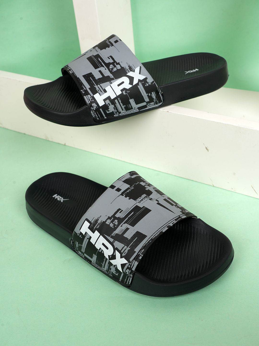 hrx by hrithik roshan Men Slides-picture-28