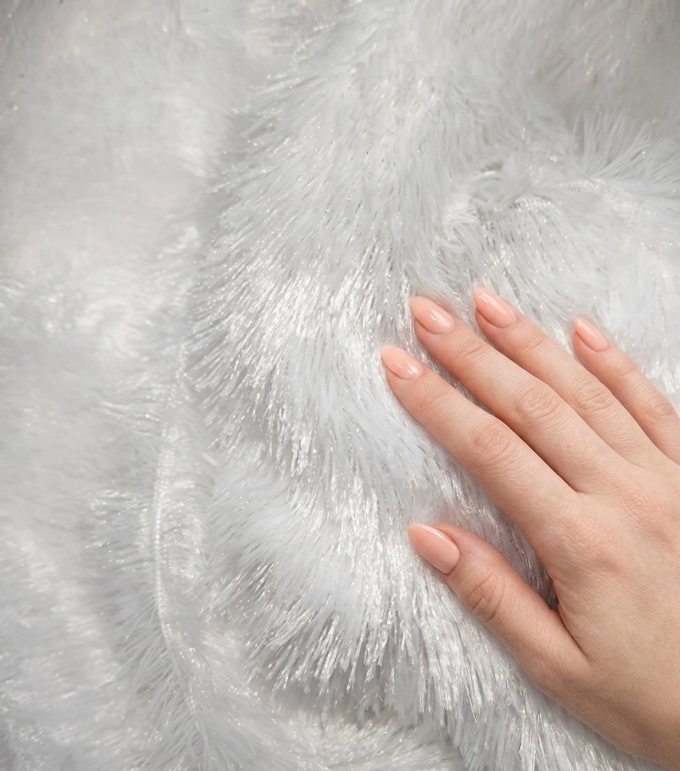 coversify Faux Fur Cloth White Soft Fluffy Fur Fabric for Photoshoot Sofa Decoration Faux Fur Cloth White Soft Fluffy Fur Fabric for Photoshoot Sofa Decoration Sofa Fabric-picture-41
