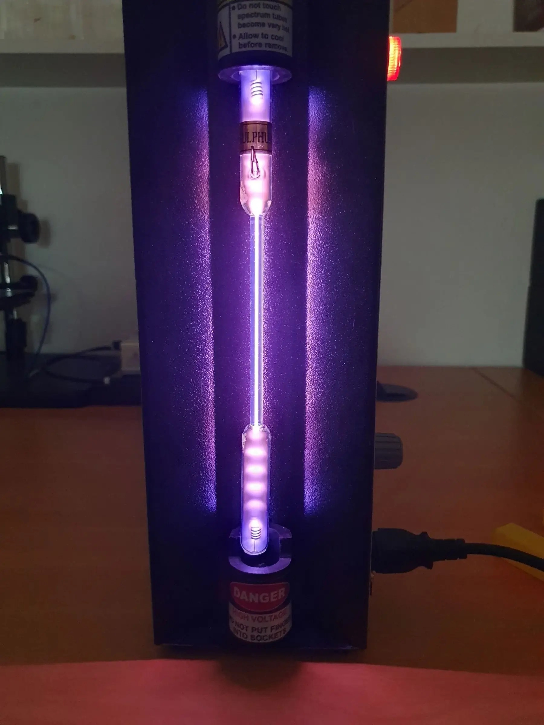 satmed Spectrum Tube (Sulphur) for Physics Lab Spectrum Analyzer image 1