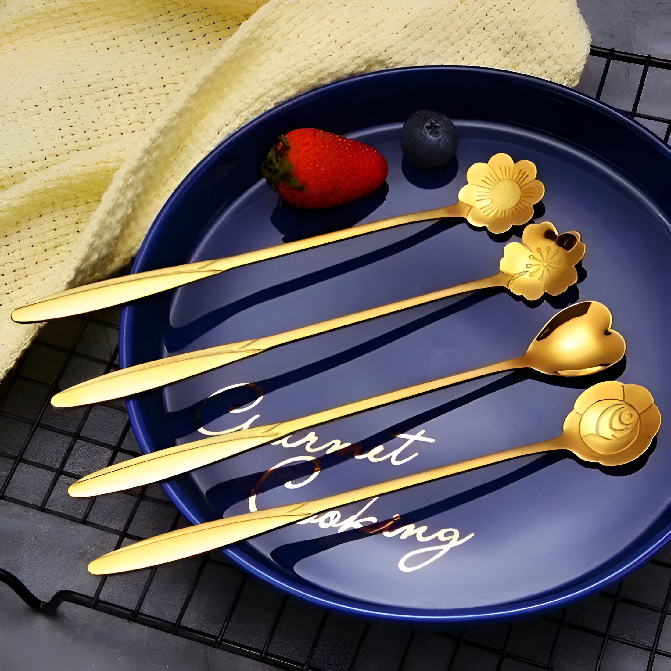 sellaro (Pack of 4) Golden Spoon Gold Stainless Steel Flower-Head Coffee & Dessert Spoon Stainless Steel Tea Spoon, Coffee Spoon, Cream Spoon, Ice-cream Spoon, Ice Tea Spoon, Table Spoon Set-picture-18