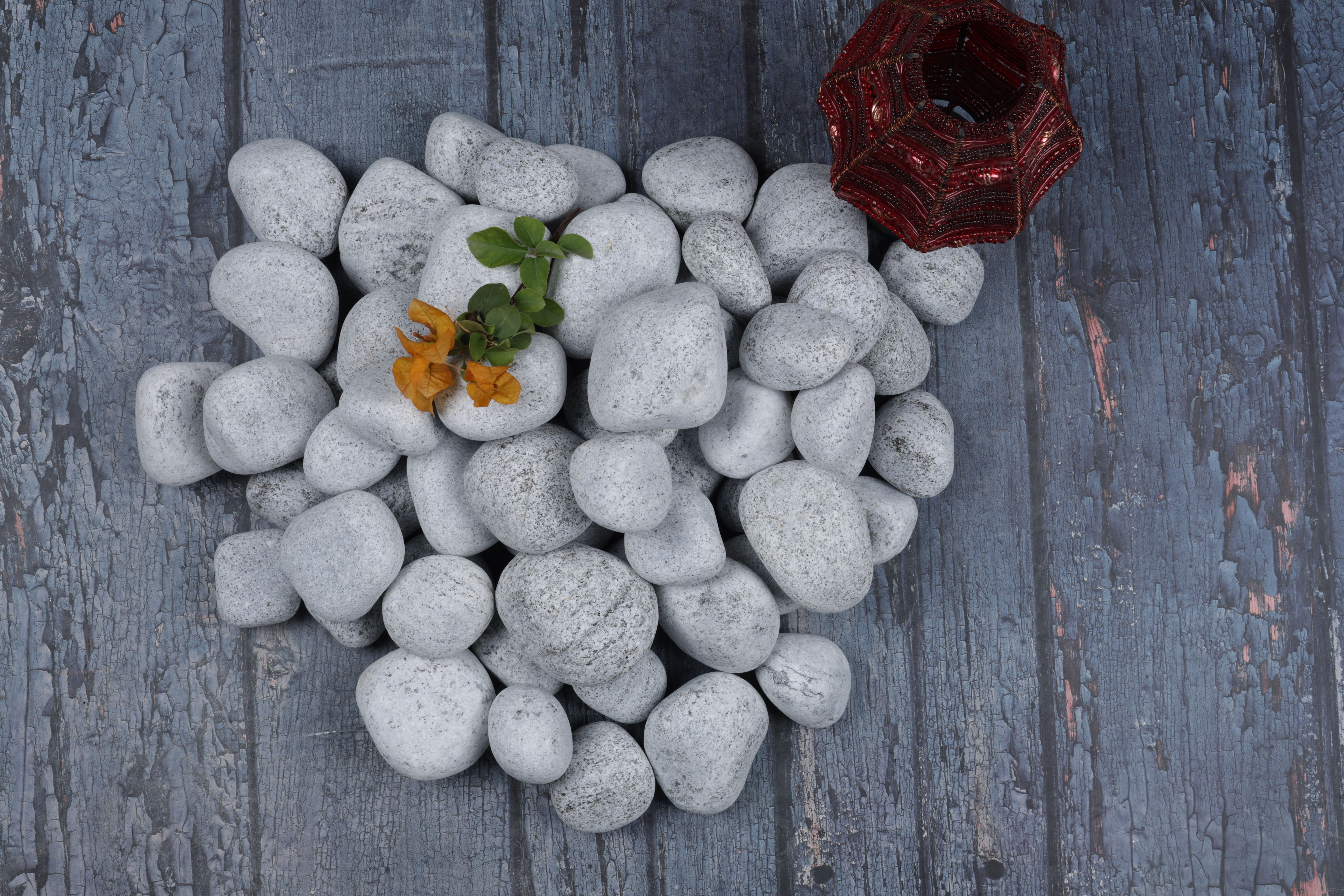 Mystique Grey Tumbled Natural Pebbles of 1-2 inch in size Regular Asymmetrical Marble Pebbles-image-15