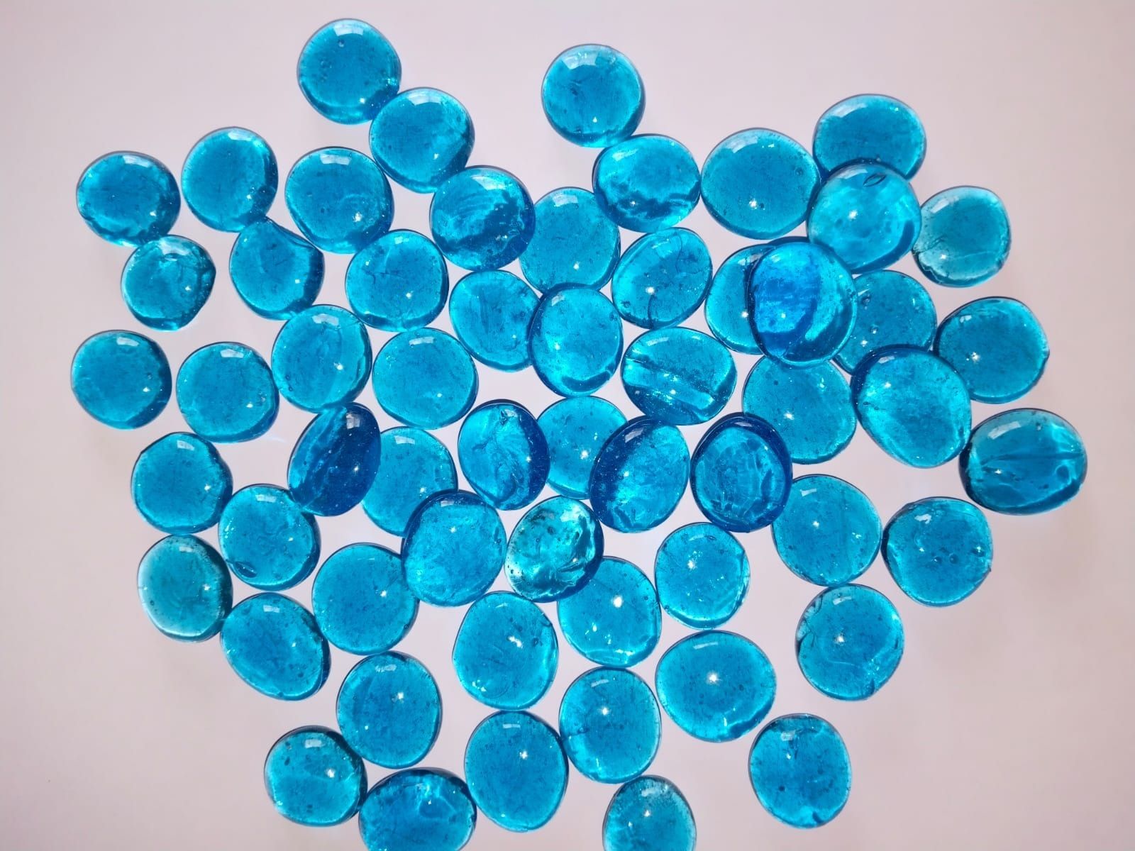 pikvy Pebble Stone Glossy Finish Decorative Shiny Glass Pebbles for Aquarium, Vase Filler, Home, Garden & Outdoor Decoration Polished, Regular Oval, Oval Crystal Pebbles-picture-15