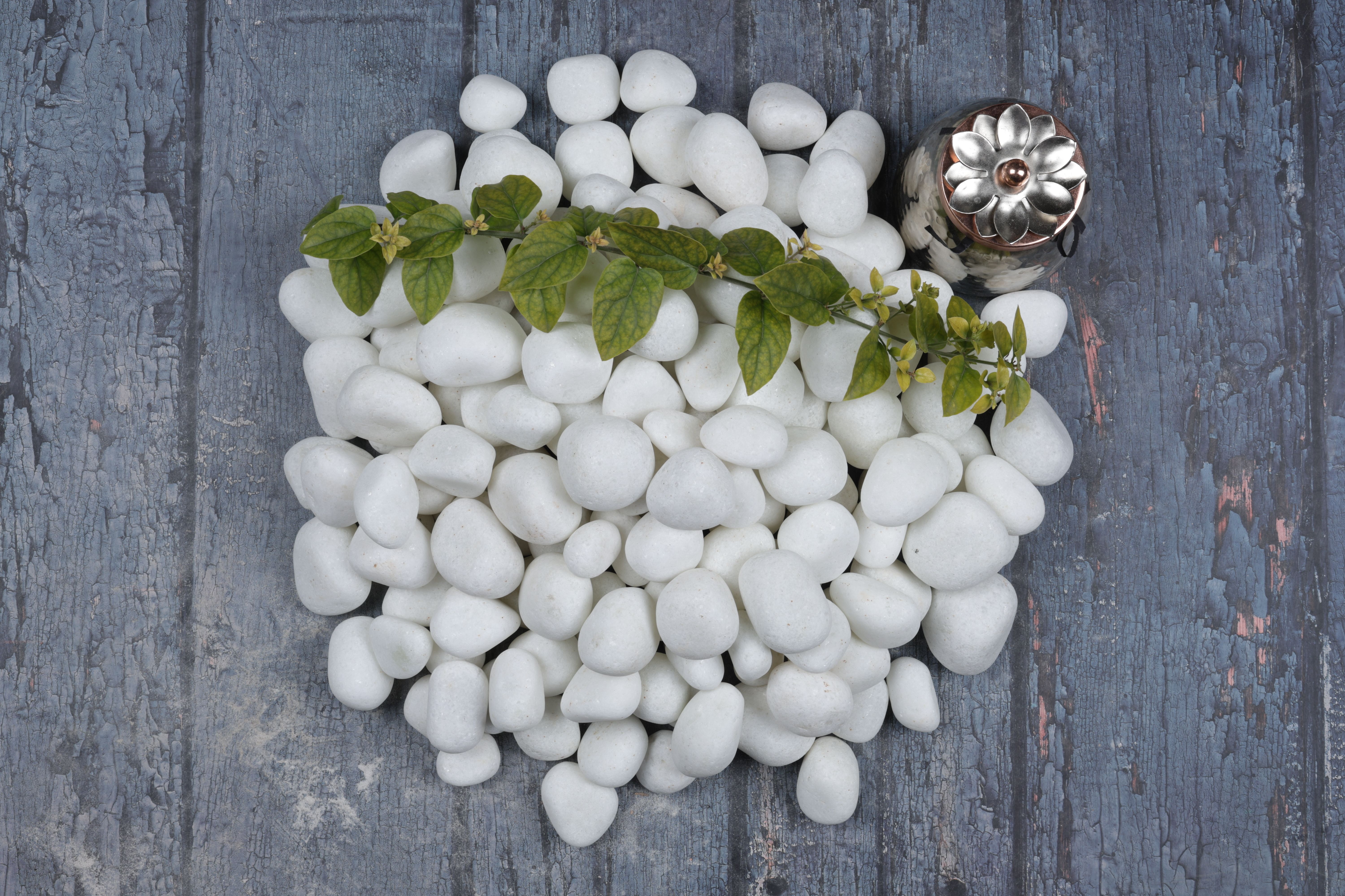 Snow White Premium Tumbled Natural Stone Pebbles Regular Asymmetrical Marble Pebbles-image-2