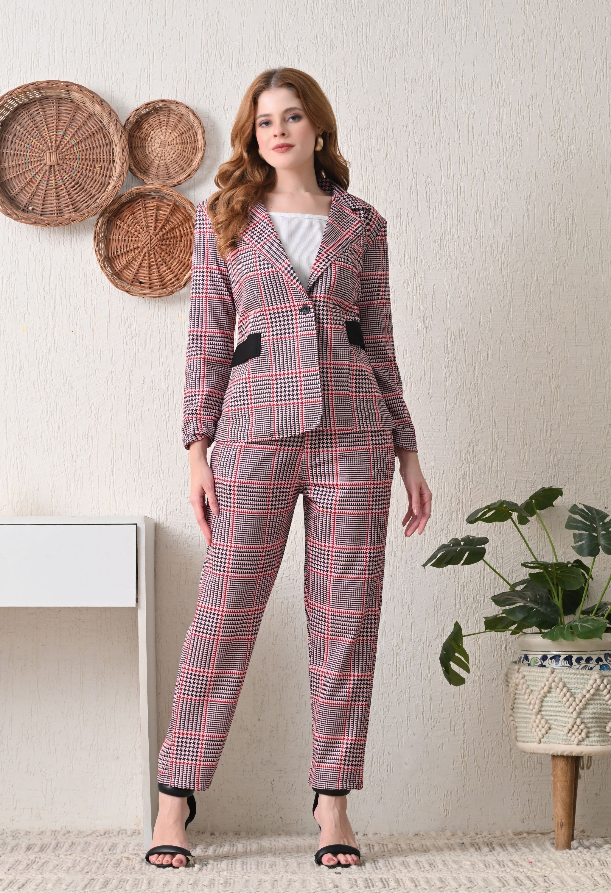 Women Printed 3-Piece Suit Set with Blazer, Camisole & Pant for Office and Formal Wear Printed Suit