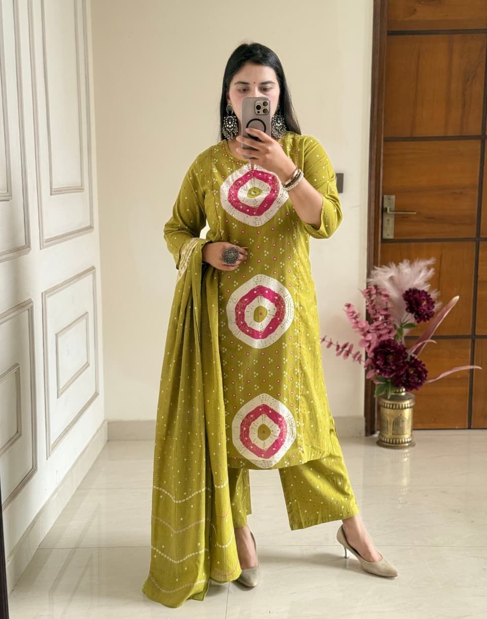 rr store Women Kurta, Pant & Dupatta Set Printed Suit-picture-10