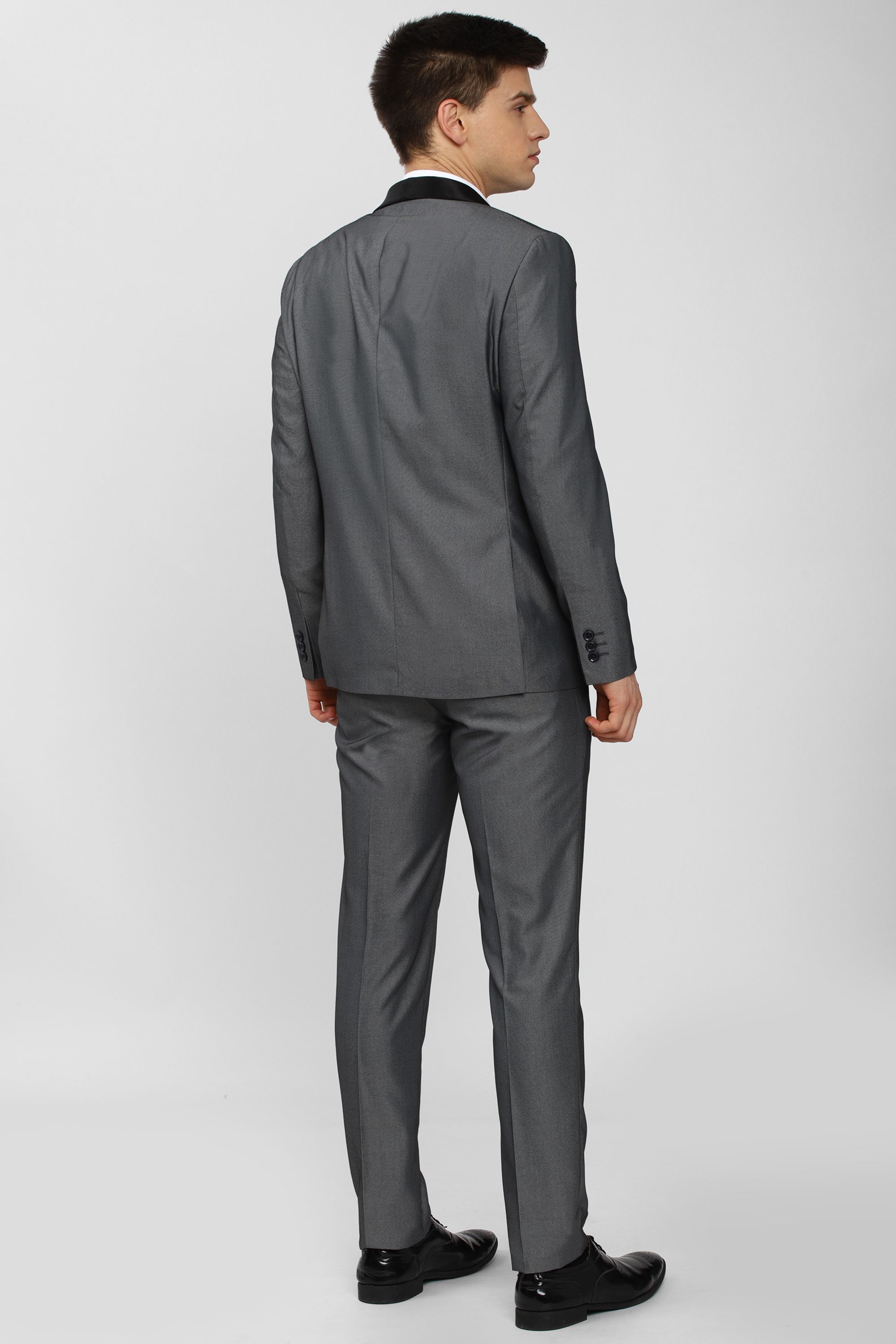 Men Tuxedo Style Checkered Suit