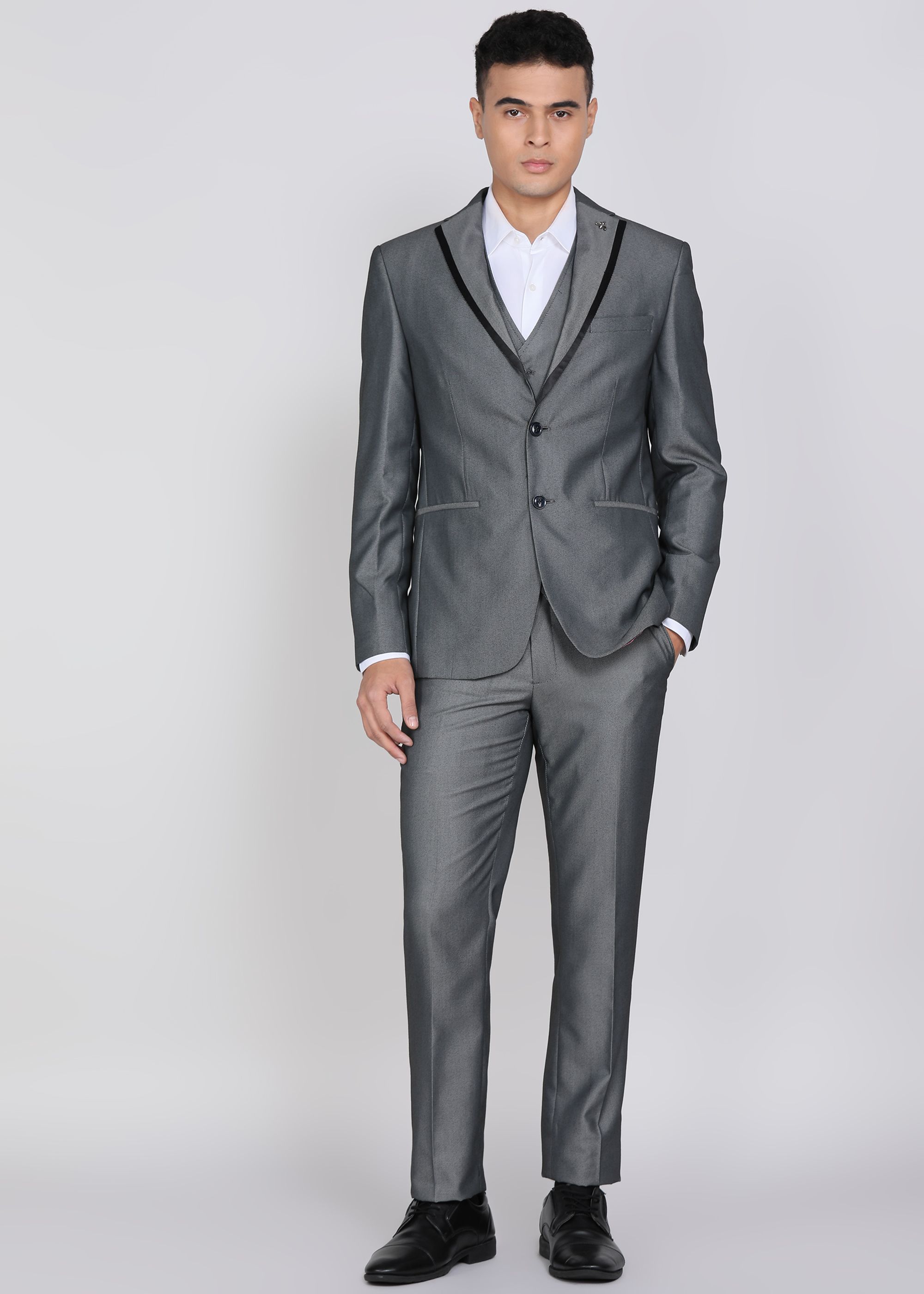 Men Tuxedo Style Checkered Suit