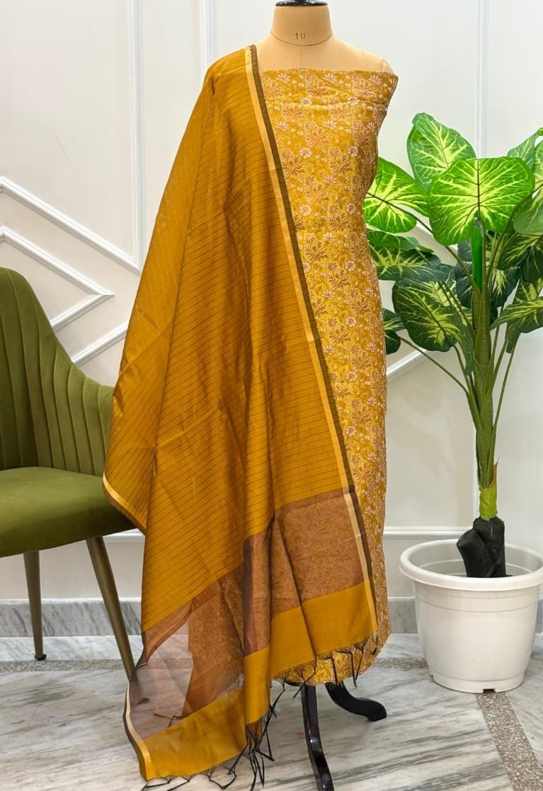 womaniya silk art Women Banarsi Woven Suit-picture-15