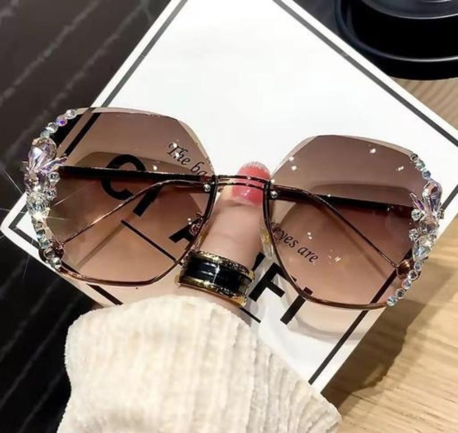 UV Protection Over-sized Sunglasses (Free Size)-image-13