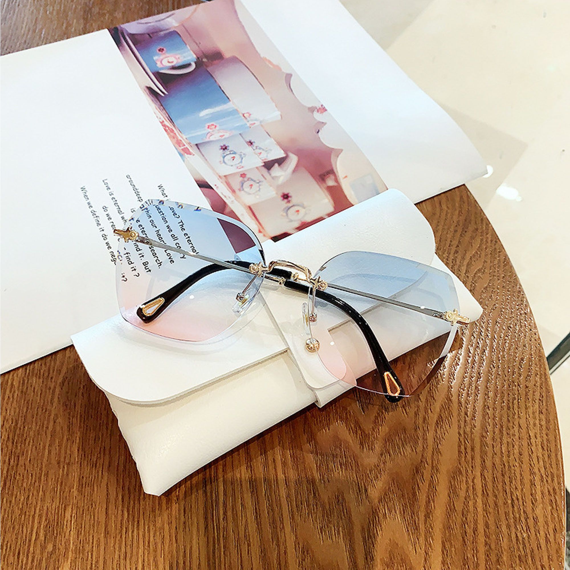 the magnifique Gradient, UV Protection, Mirrored Rectangular Sunglasses (Free Size)-picture-17