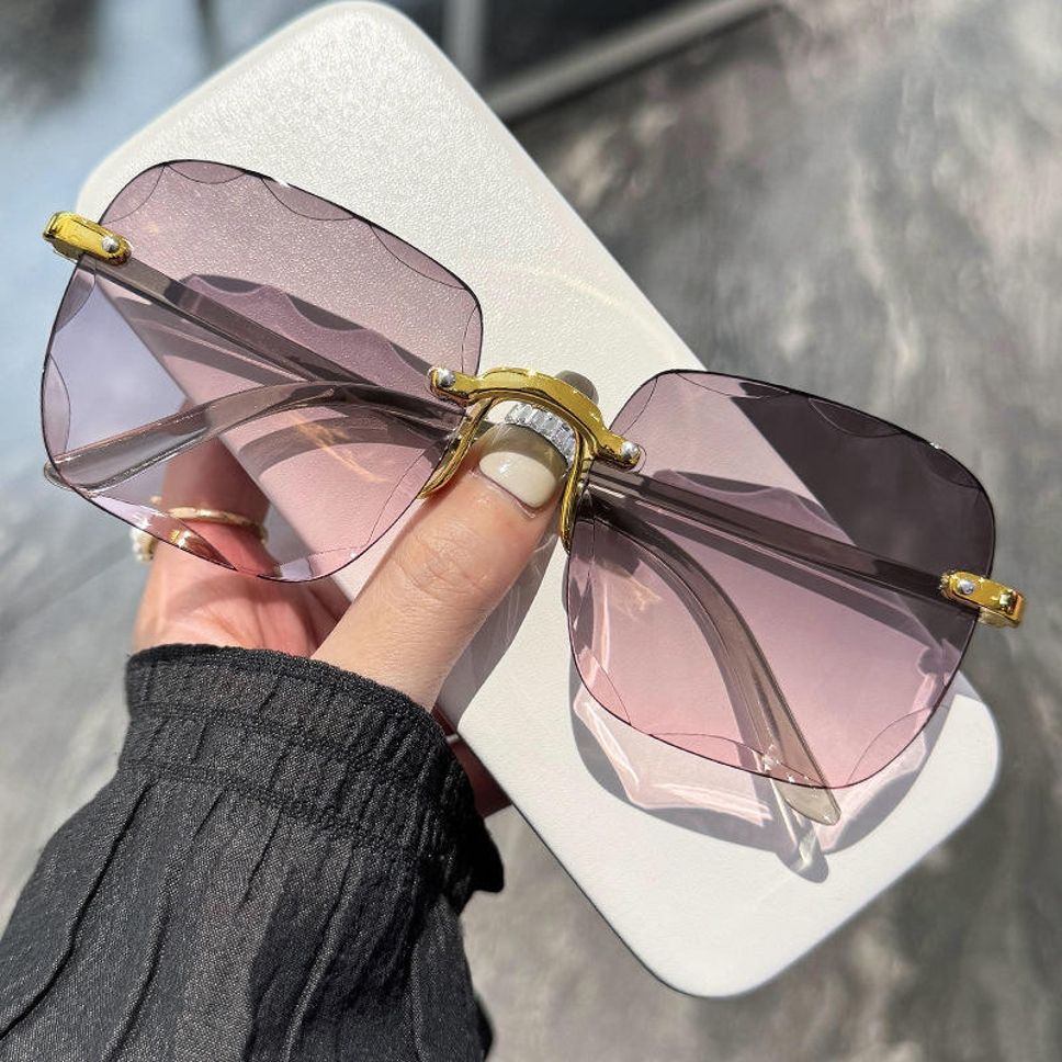 UV Protection, Gradient Butterfly, Cat-eye, Over-sized, Retro Square Sunglasses (Free Size)-image-43