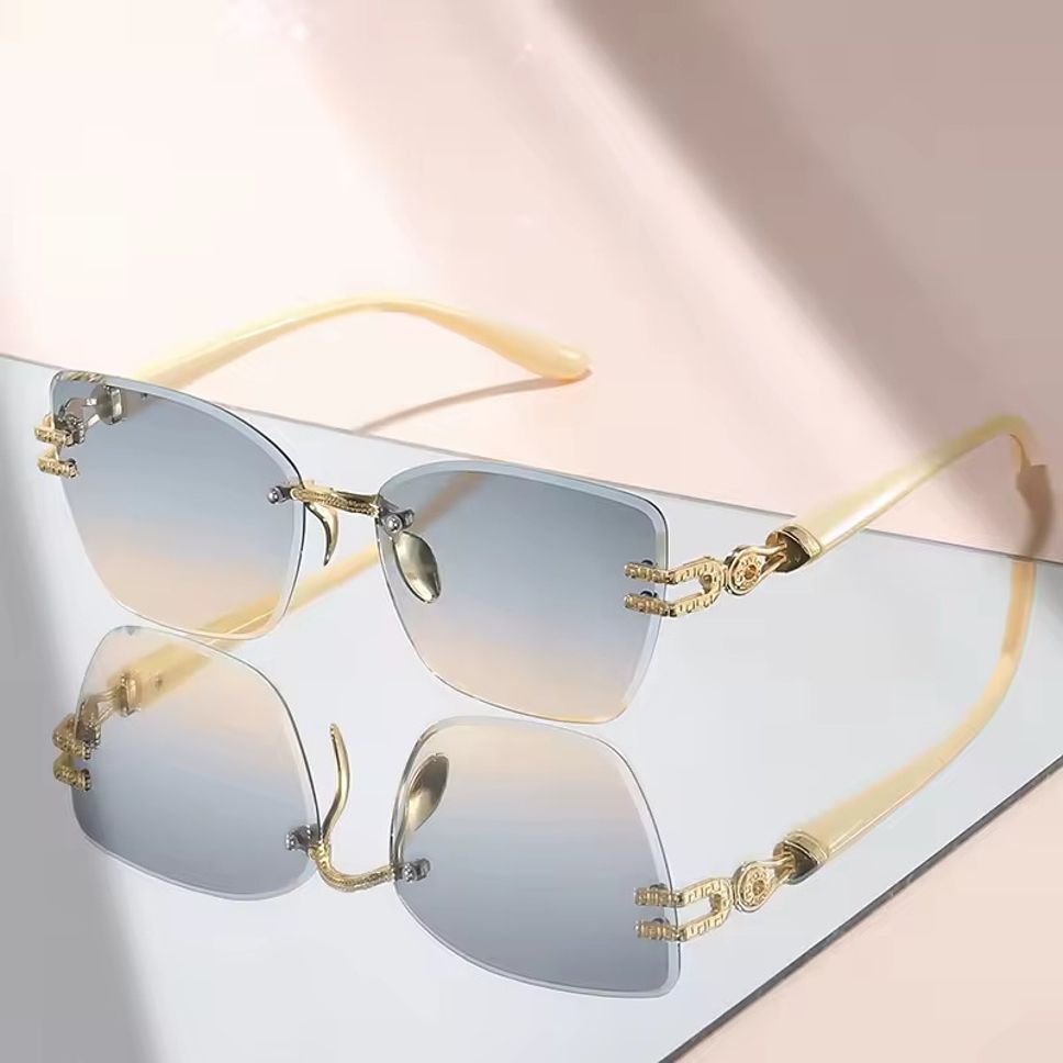 kalveera Gradient, UV Protection Rectangular, Cat-eye Sunglasses (Free Size)-picture-3