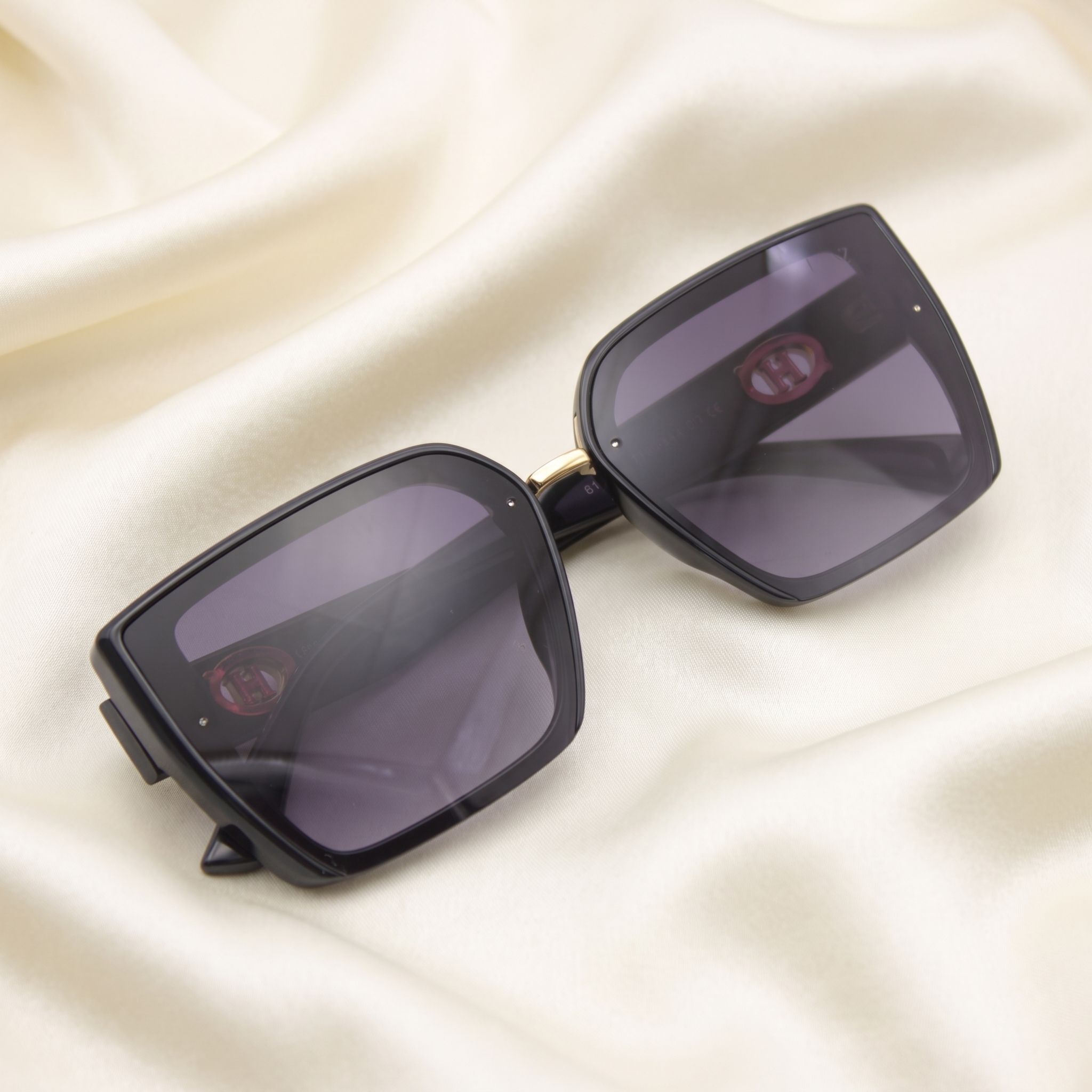 laaz UV Protection, Gradient Over-sized, Cat-eye Sunglasses (62)-picture-42