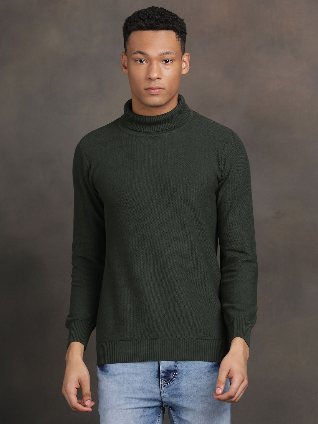 Men Solid Crew Neck Dark Green Sweater-image-27